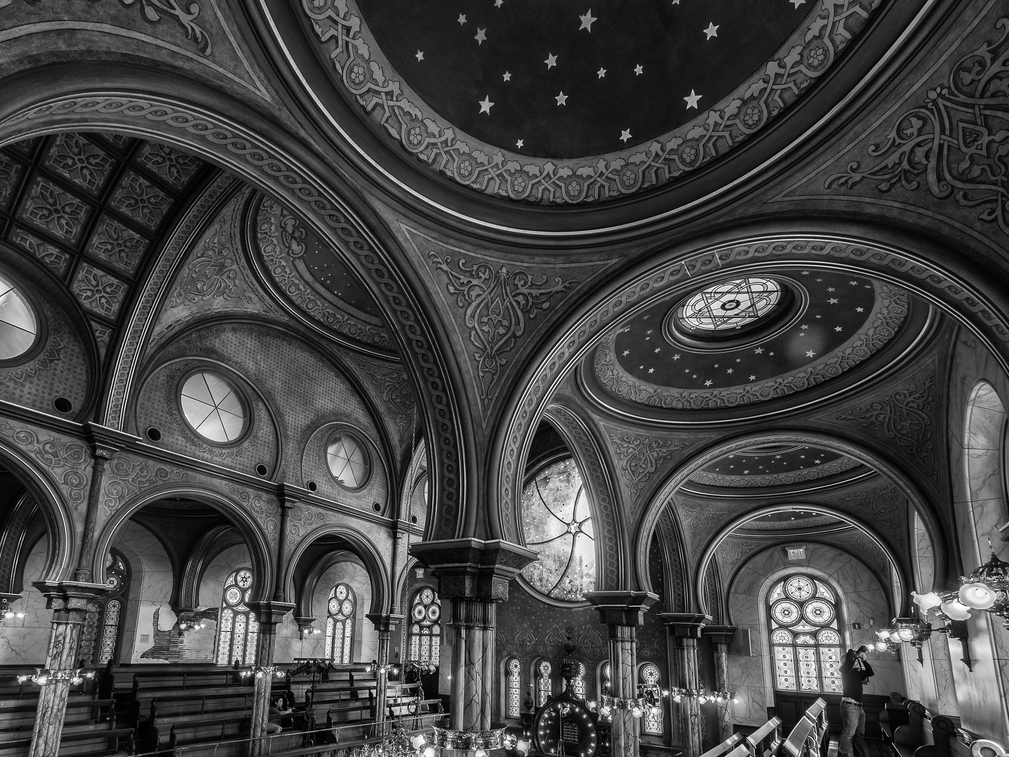 Olympus M.Zuiko Digital ED 7-14mm F2.8 PRO sample photo. Arches, domes, and light photography