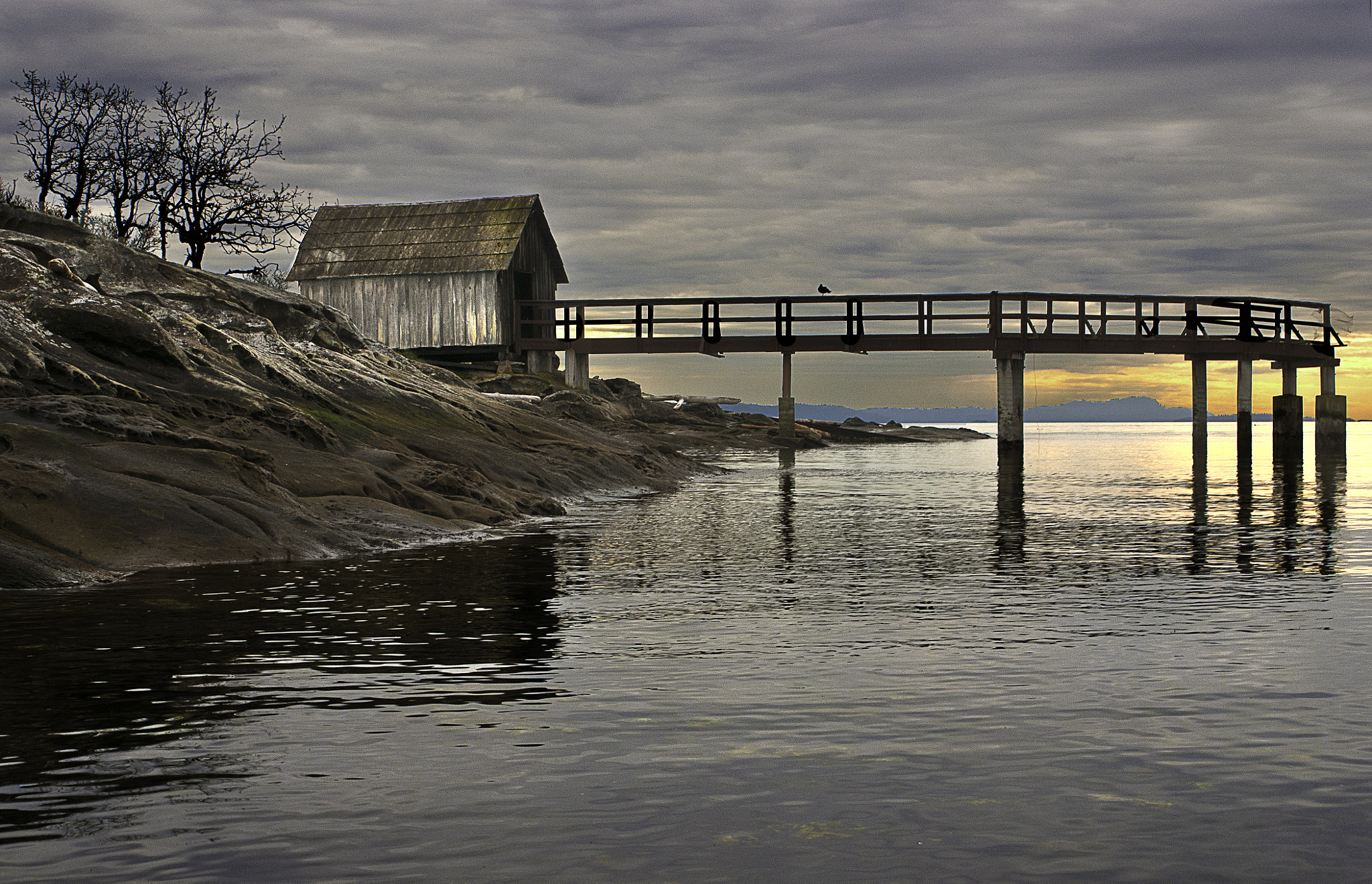 Sony Alpha DSLR-A700 sample photo. Boat house photography