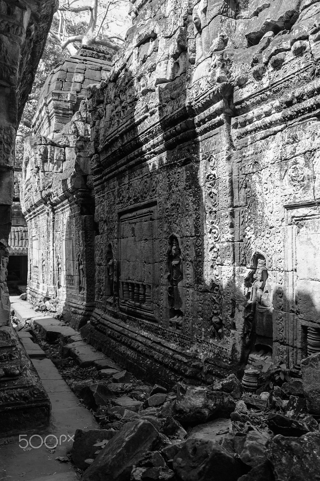 Nikon D4S + Tamron SP 15-30mm F2.8 Di VC USD sample photo. Old temples in cambodia photography