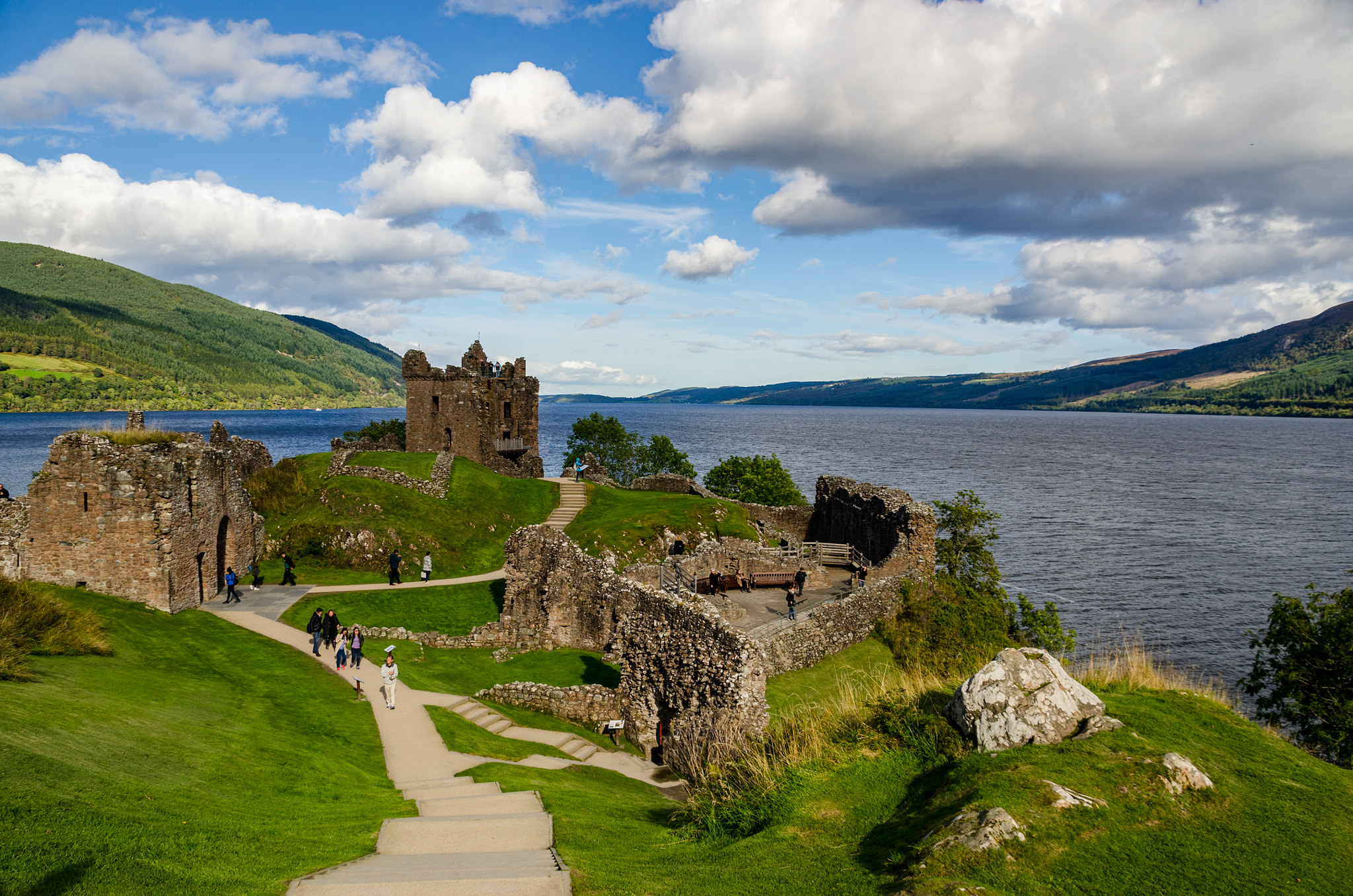 Sigma 18-250mm F3.5-6.3 DC Macro OS HSM sample photo. Urquhart castle - 2 photography