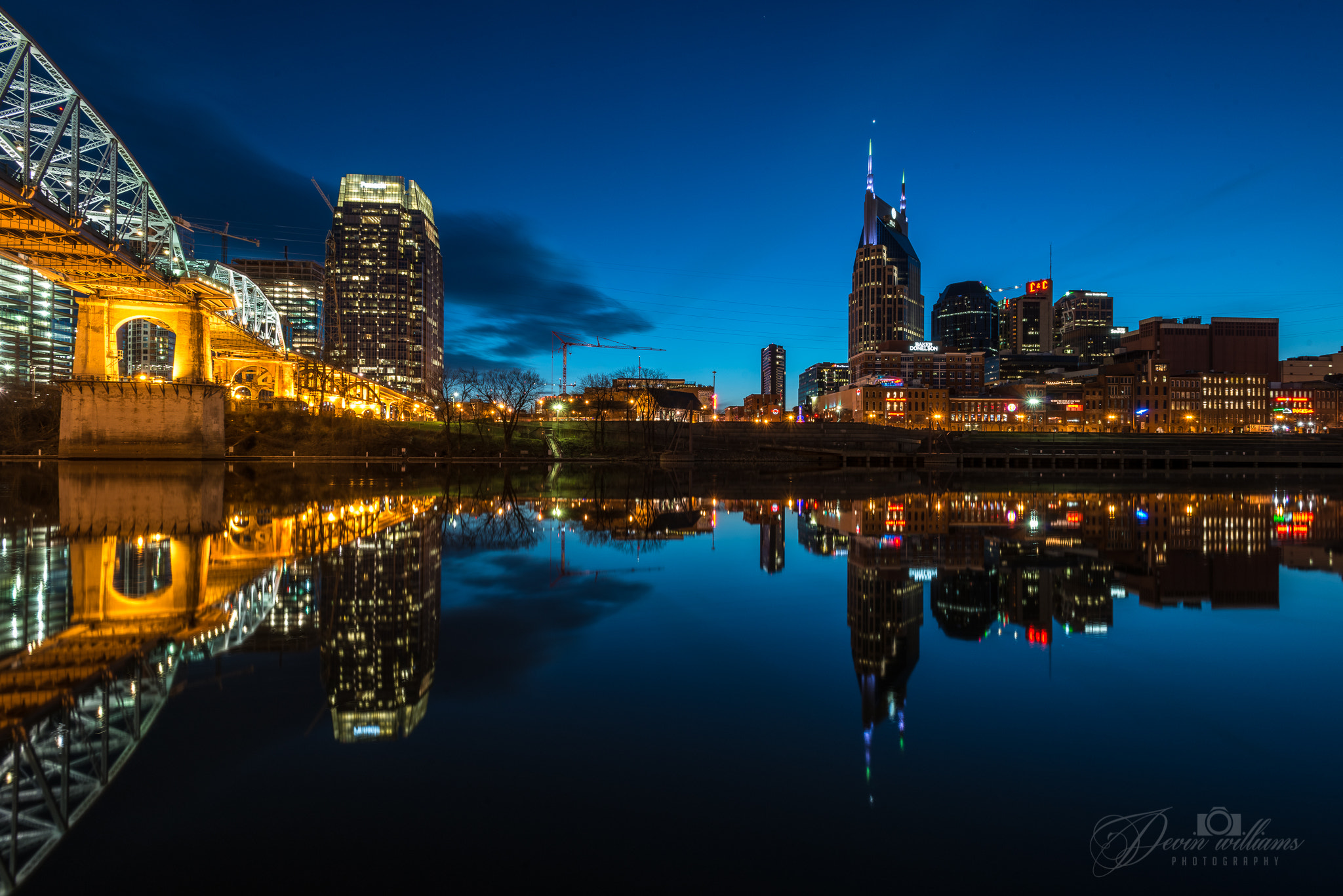 Nikon AF-S Nikkor 17-35mm F2.8D ED-IF sample photo. Nashville skyline photography