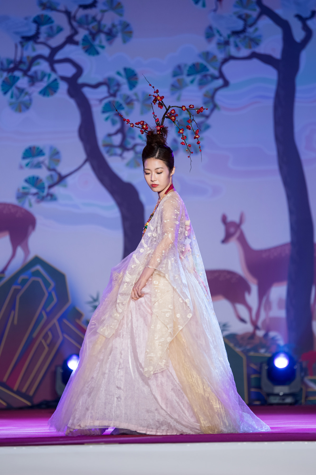 Pentax D FA* 70-200mm F2.8ED DC AW sample photo. Hanbok fashion show photography