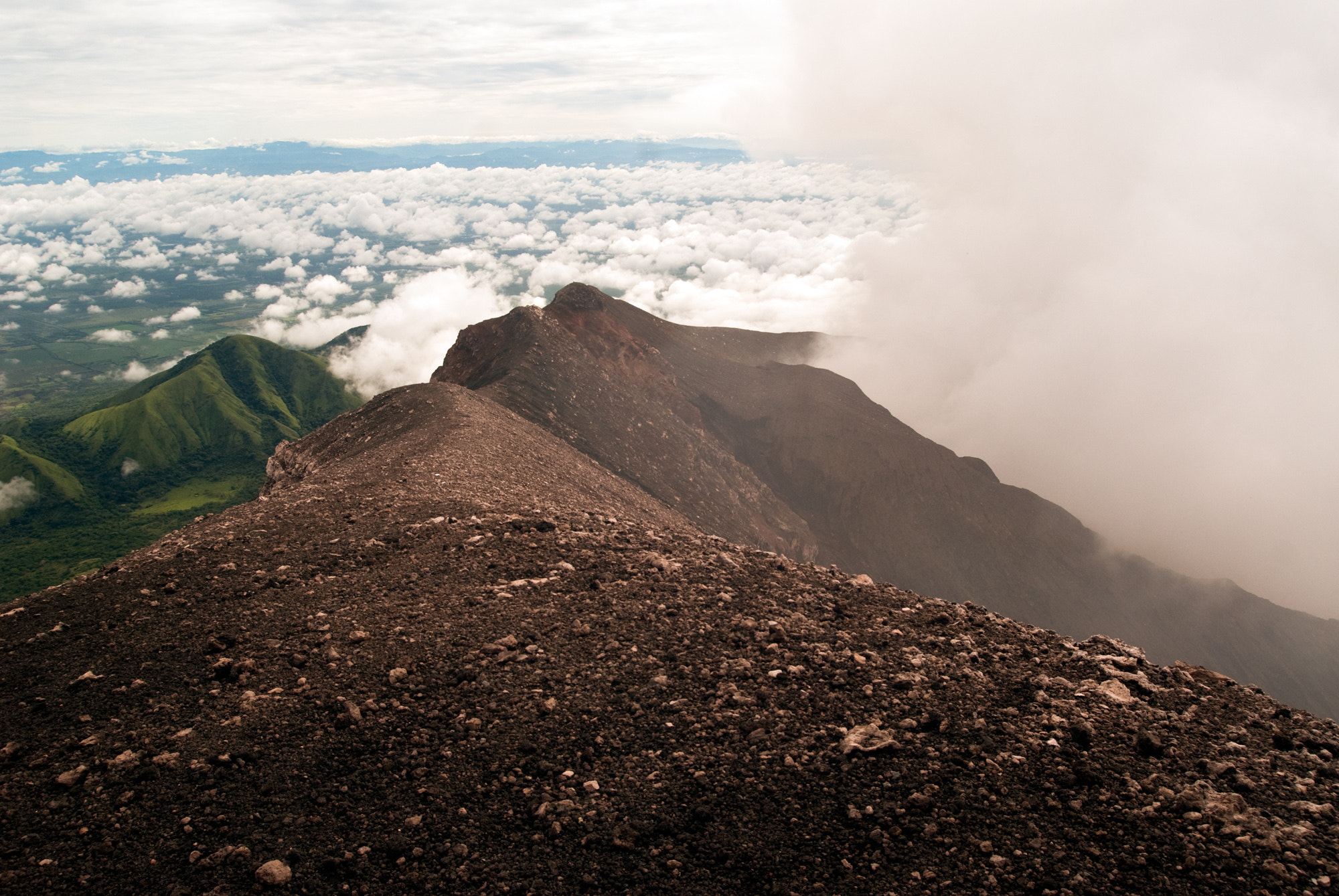 Sigma 17-35mm F2.8-4 EX Aspherical sample photo. Volcan san cristobal photography