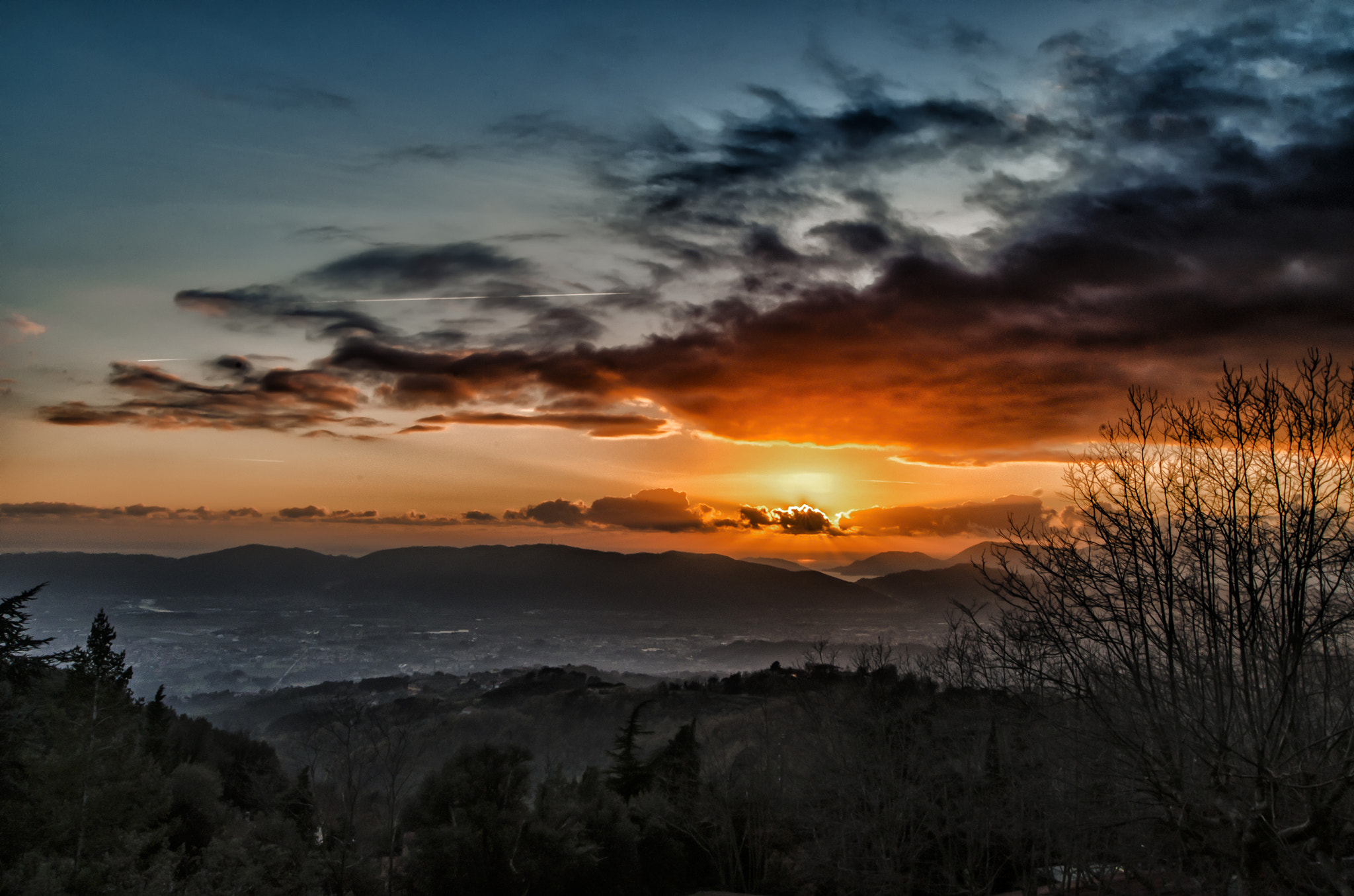 Nikon D7000 + Sigma 10-20mm F3.5 EX DC HSM sample photo. Sunset seen from the hills photography