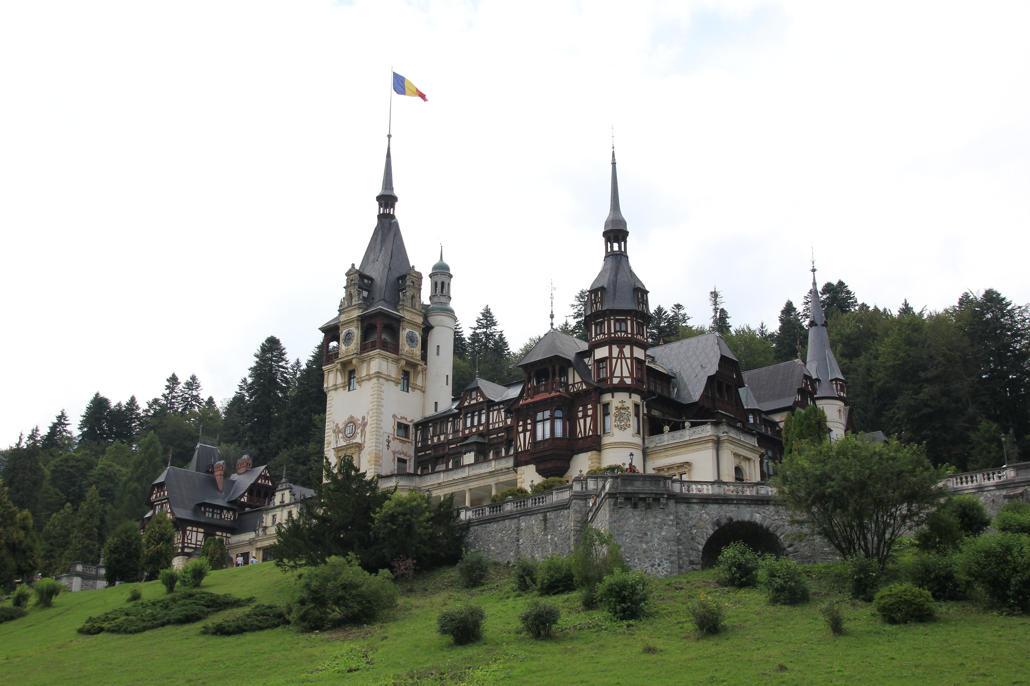 Canon EOS 60D sample photo. Peles castle photography