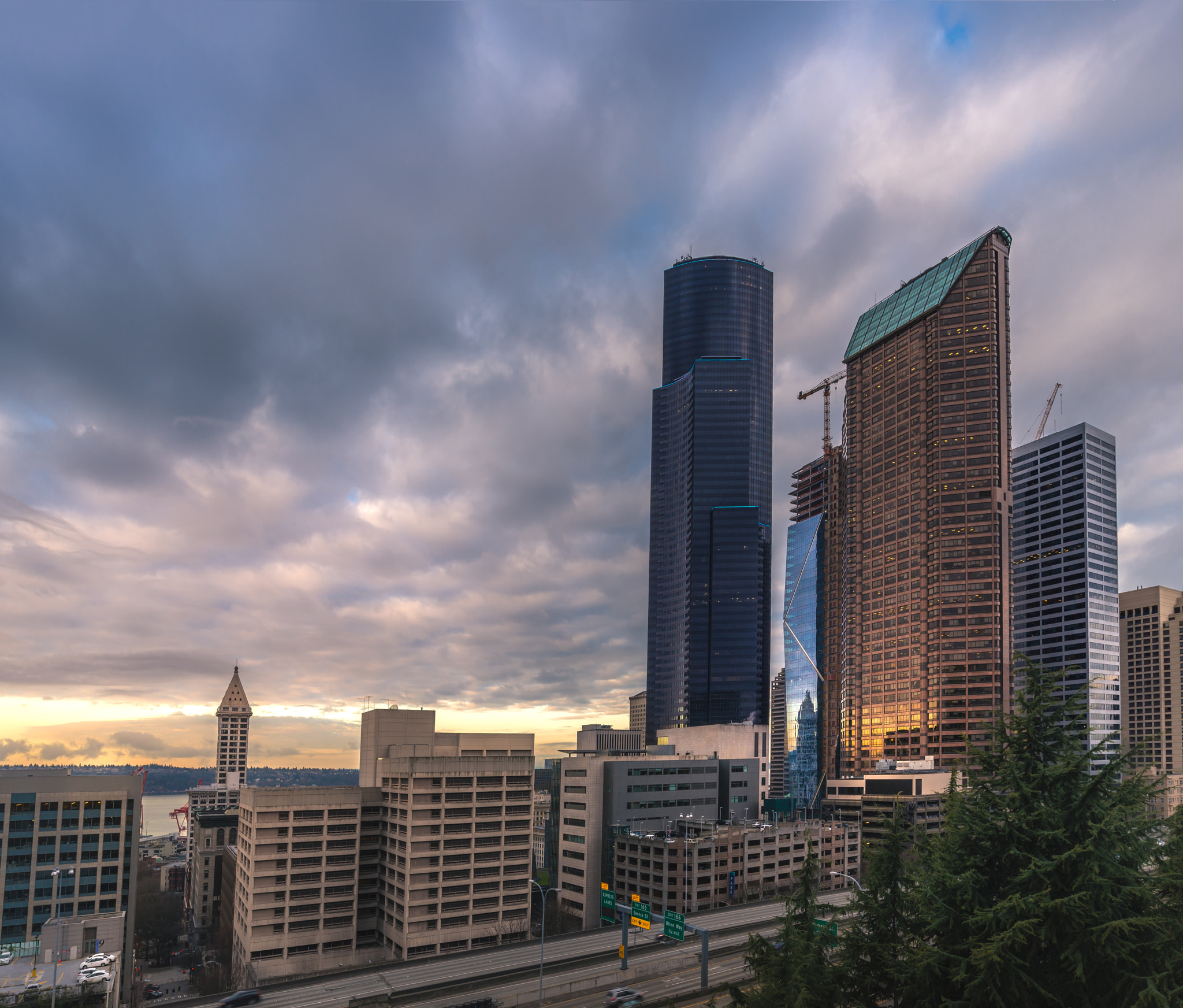Nikon AF-S Nikkor 18-35mm F3.5-4.5G ED sample photo. Skyscrapers reflecting the morning light photography