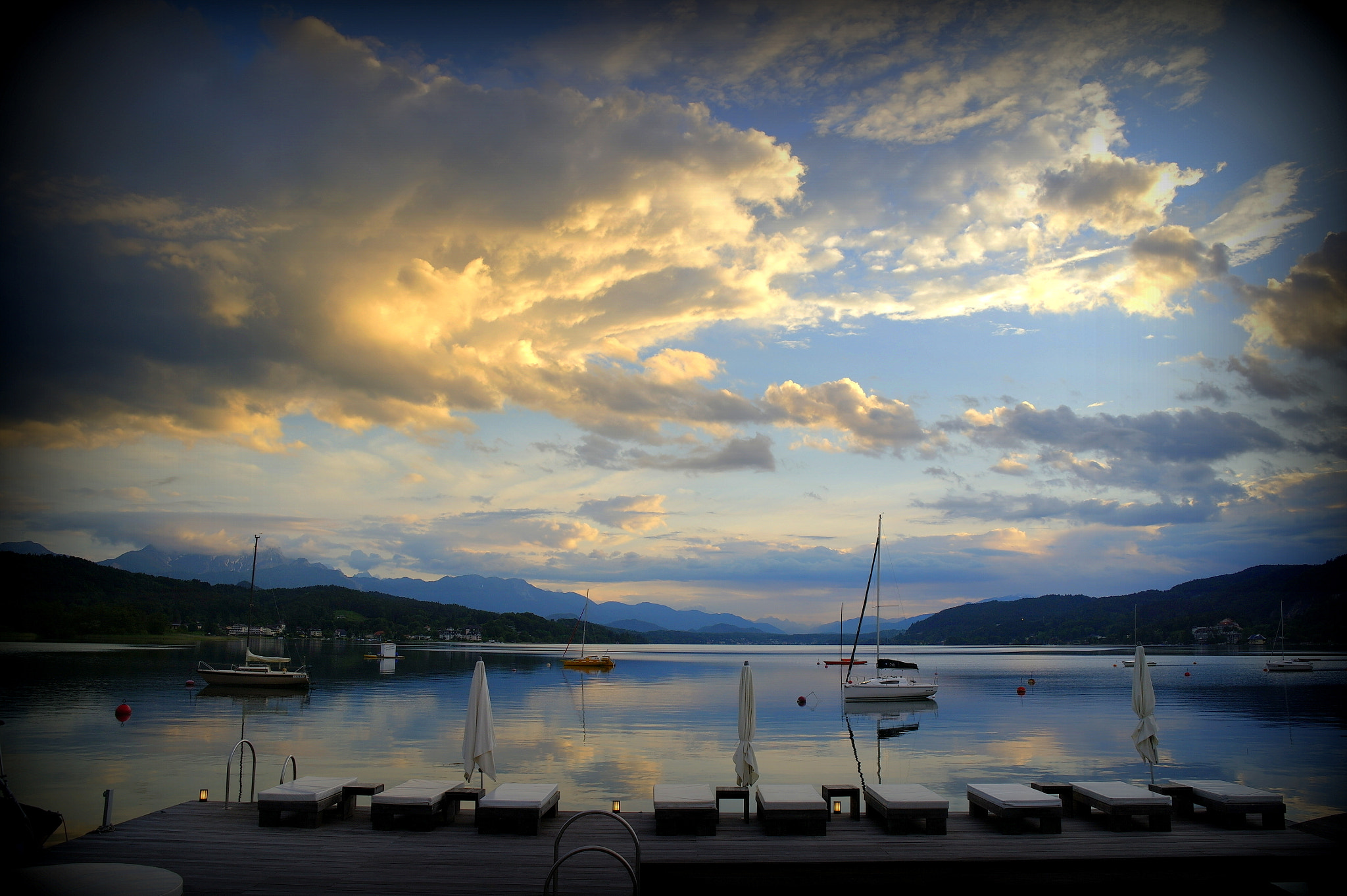 Samsung NX10 sample photo. Wörthersee photography