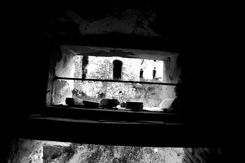Kodak DCS Pro 14nx sample photo. In quell'antico borgo fantasma mi sono fatto silenzio. photography