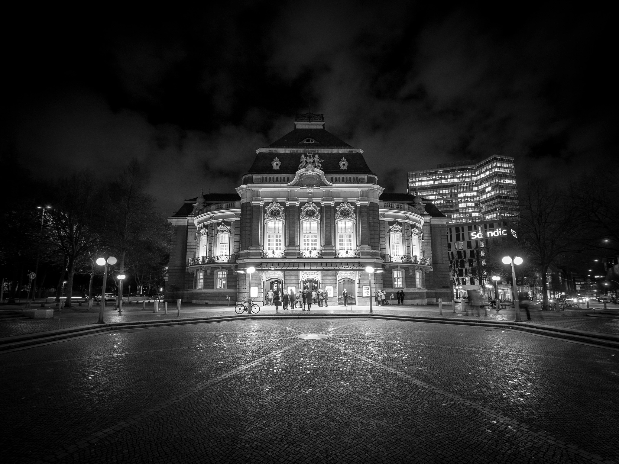Olympus M.Zuiko Digital ED 7-14mm F2.8 PRO sample photo. Laeiszhalle photography
