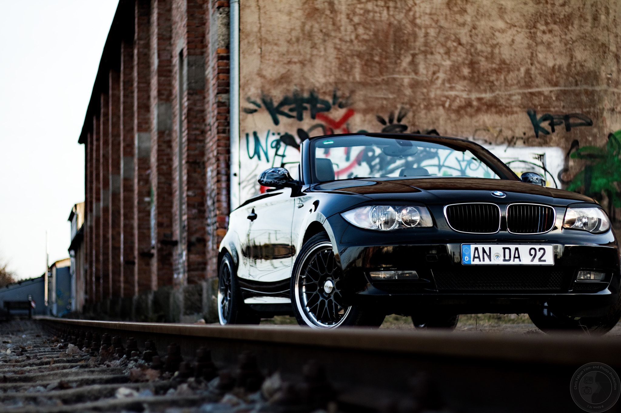Canon EOS 760D (EOS Rebel T6s / EOS 8000D) + Canon EF 50mm F1.8 STM sample photo. Other side of the tracks photography