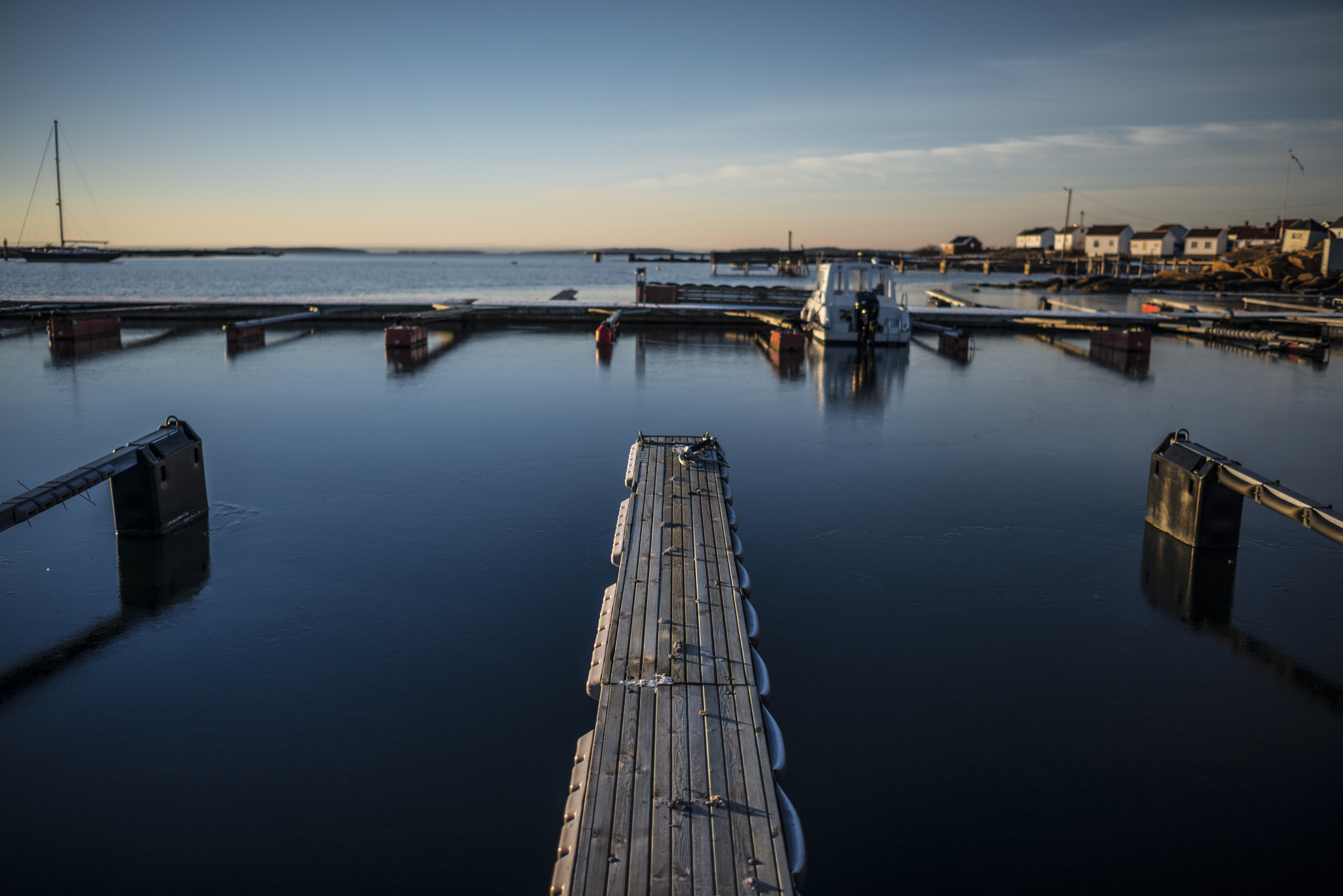 Nikon D800 + Nikon AF-S Nikkor 28mm F1.8G sample photo. Road to... photography