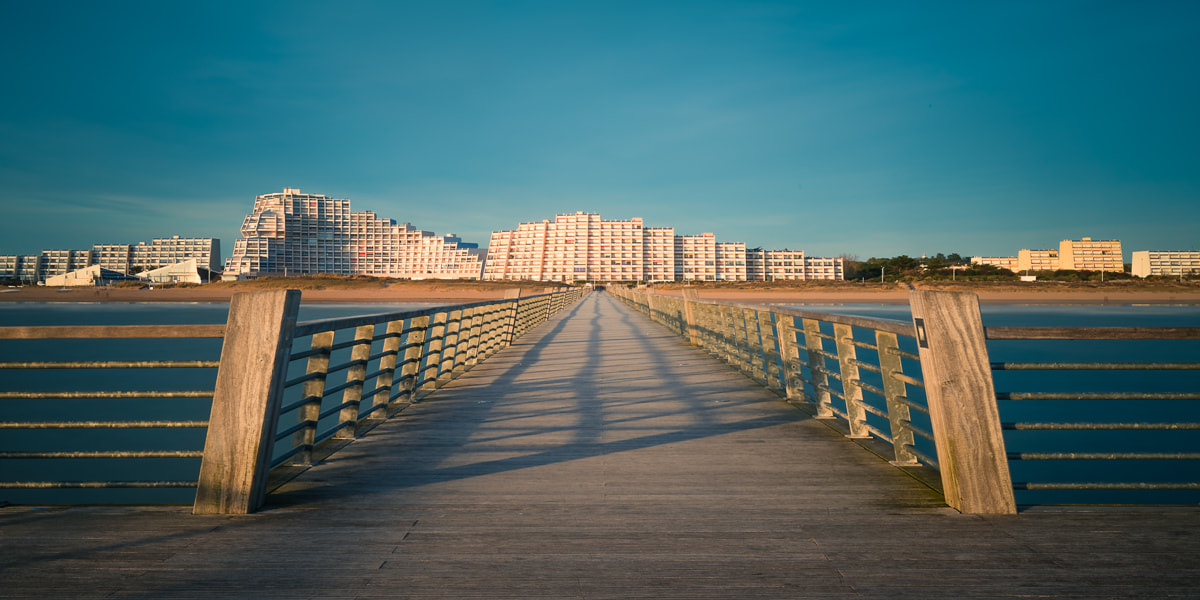 Nikon D800E + Nikon AF-S Nikkor 17-35mm F2.8D ED-IF sample photo. Vue sur terre  photography