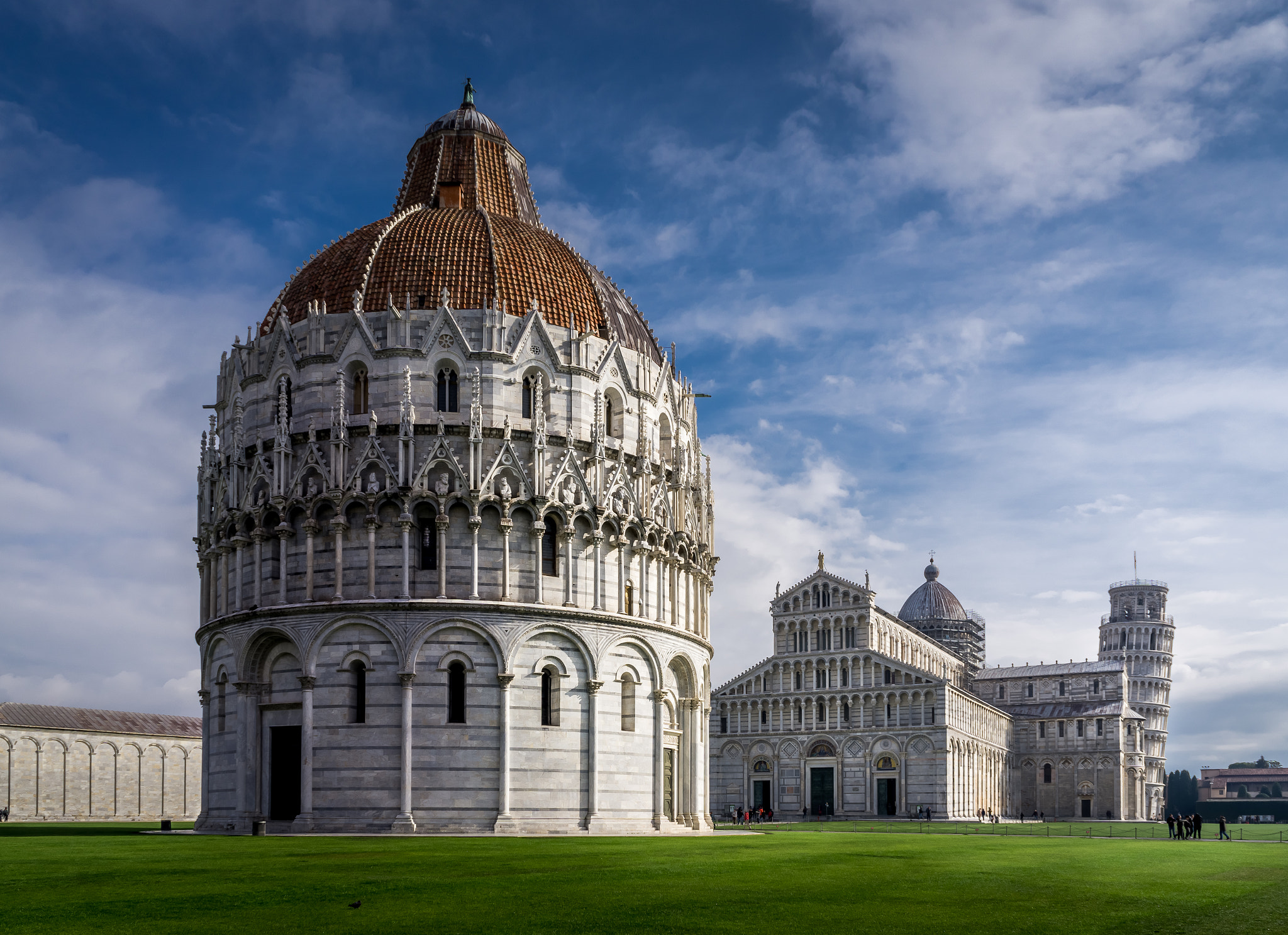 Sony a6000 + Sony E 18-55mm F3.5-5.6 OSS sample photo. Piazza dei miracoli, pisa photography