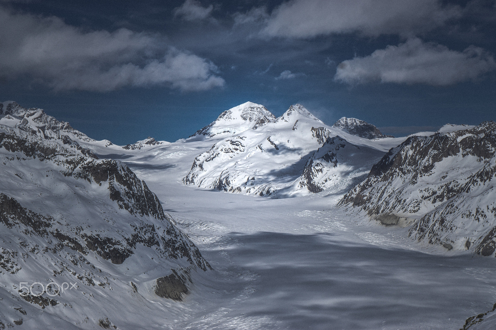 Sony a6000 + Sony E 18-55mm F3.5-5.6 OSS sample photo. Aletsch photography