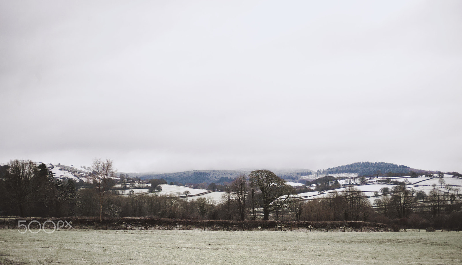 AF Zoom-Nikkor 28-80mm f/3.3-5.6G sample photo. Snowy hills of home photography