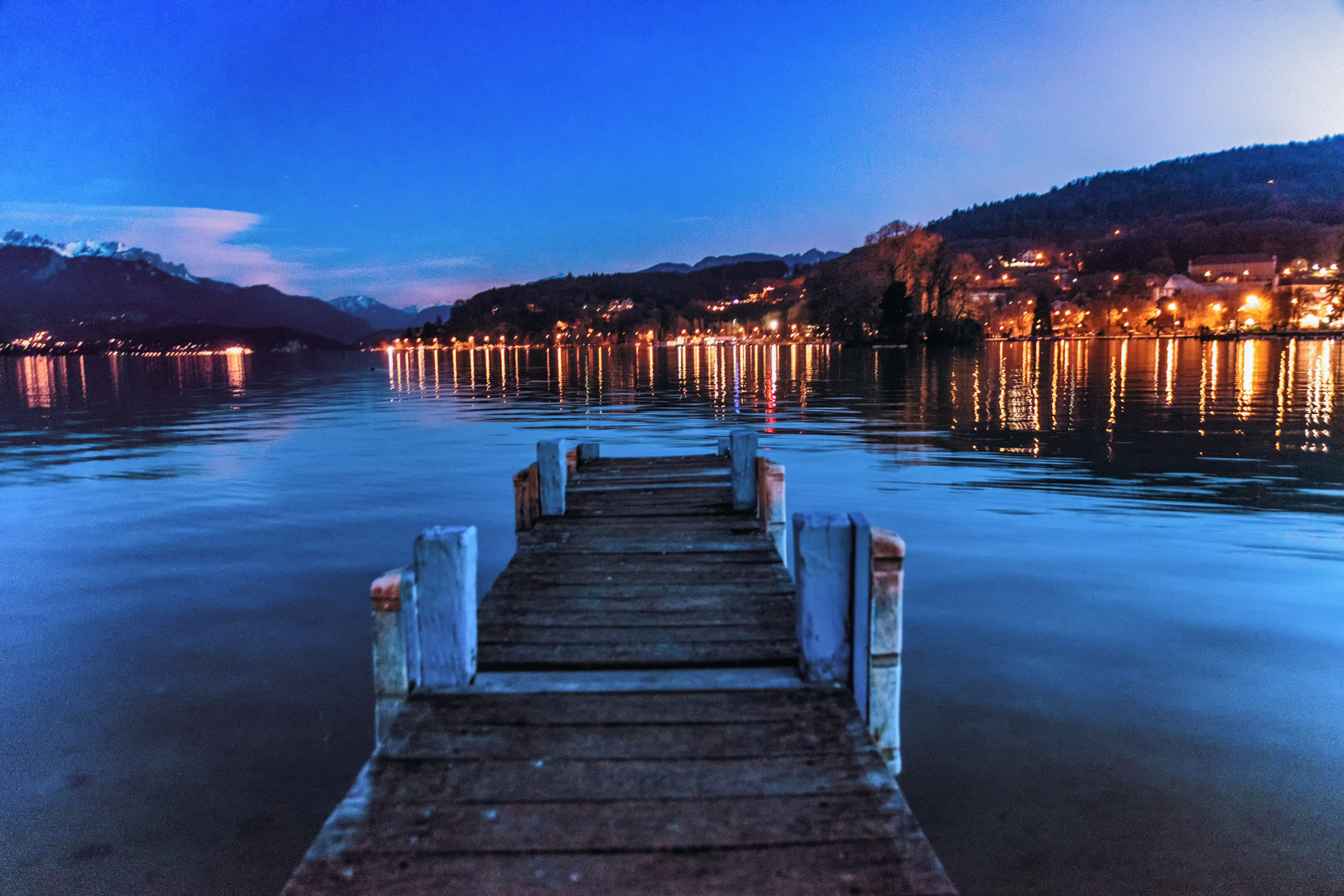 Sigma 18-250mm F3.5-6.3 DC Macro OS HSM sample photo. Lac annecy photography