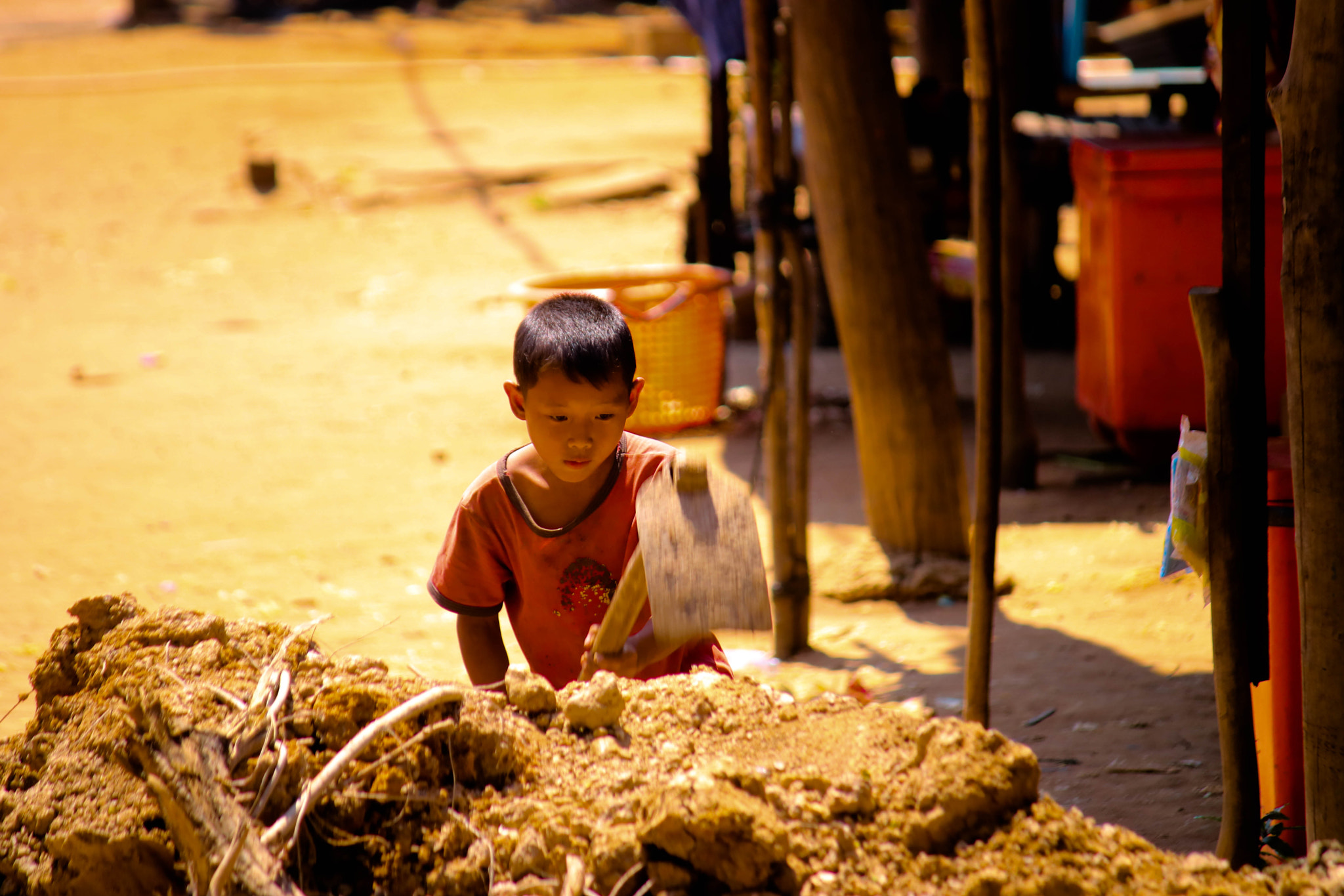 Canon EF-S 55-250mm F4-5.6 IS sample photo. Cambodian children photography