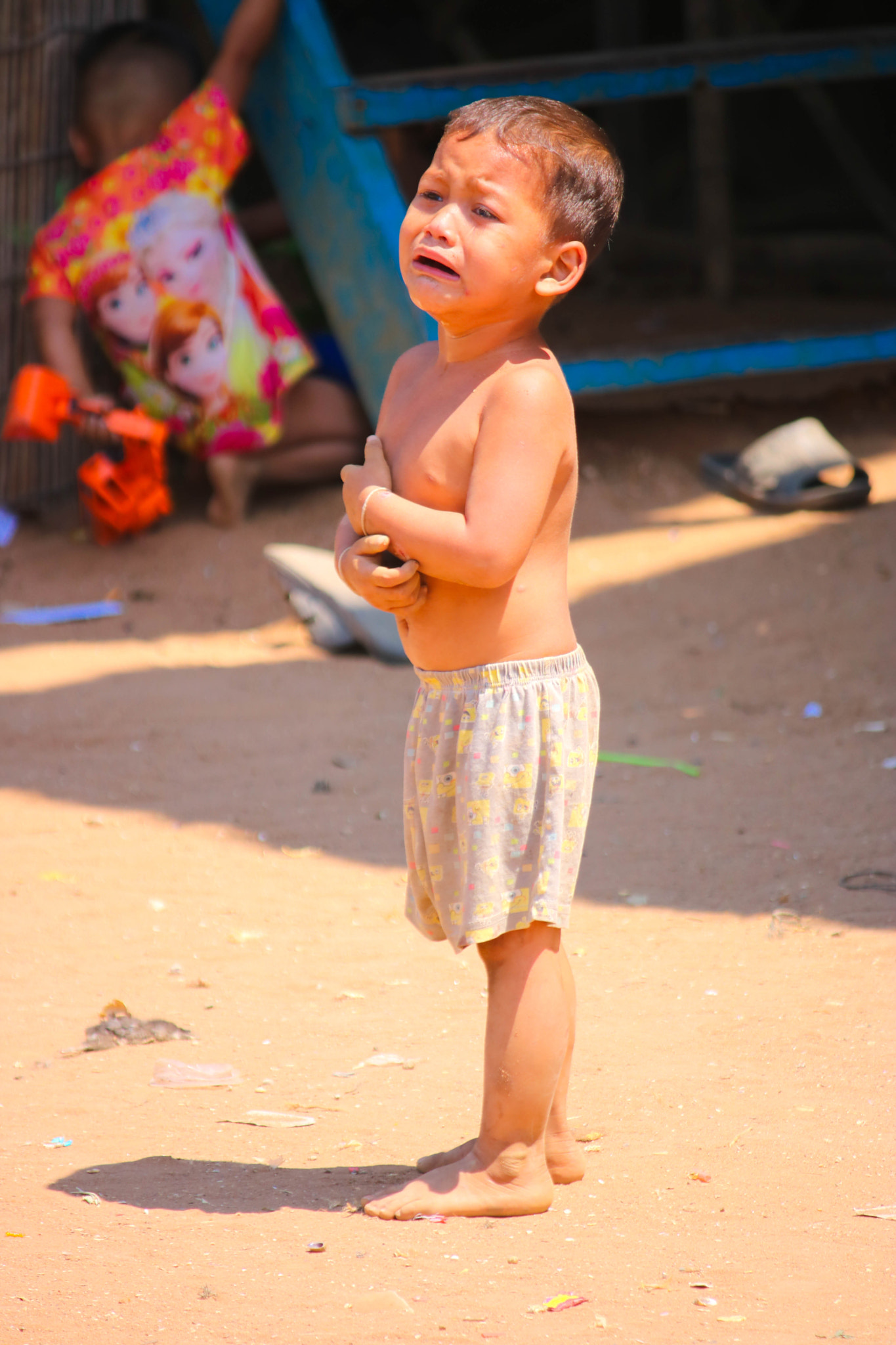 Canon EF-S 55-250mm F4-5.6 IS sample photo. Cambodian children photography