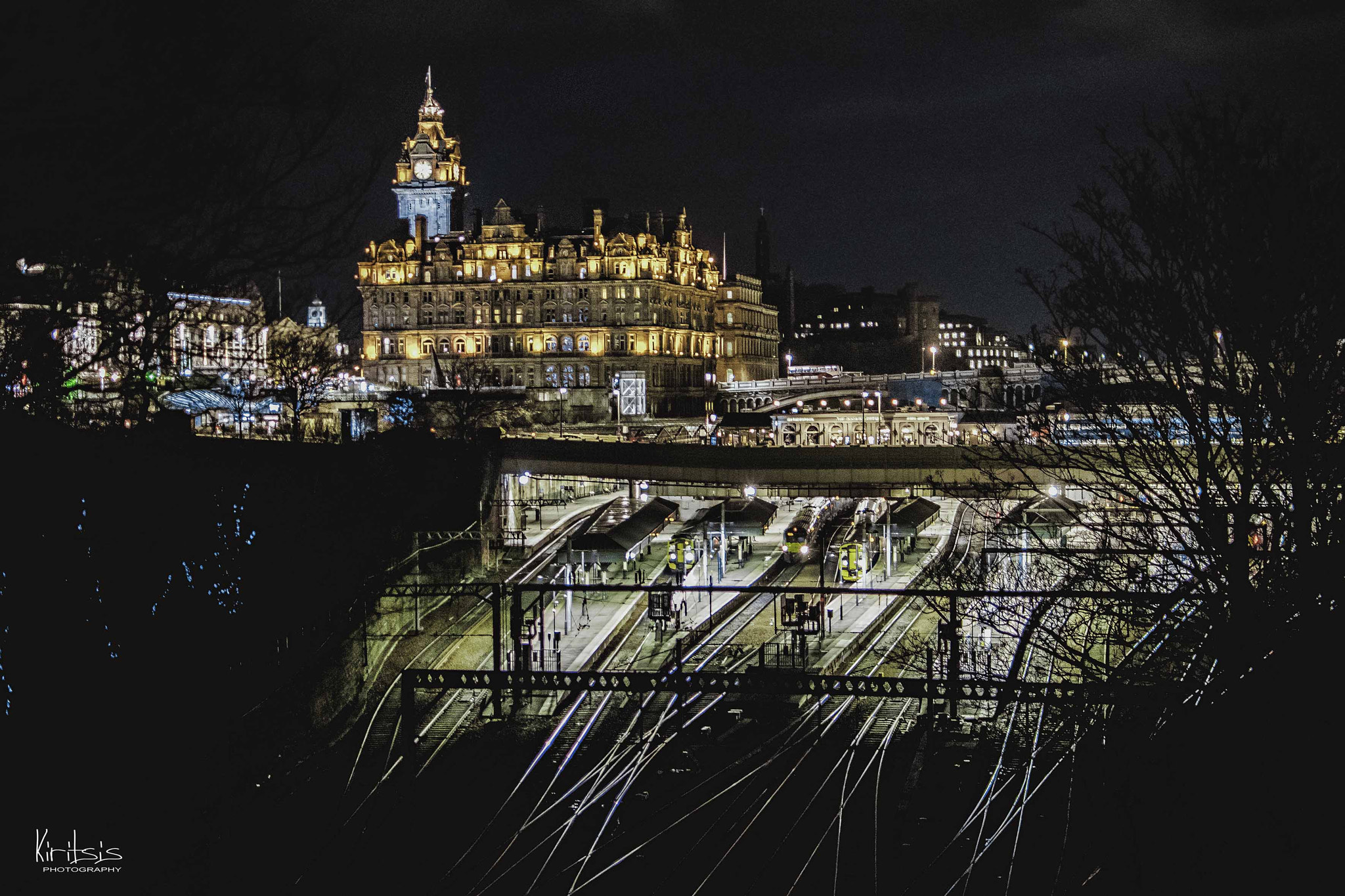 Nikon D3400 + Nikon AF-S DX Nikkor 35mm F1.8G sample photo. Centre of edinbrugh photography