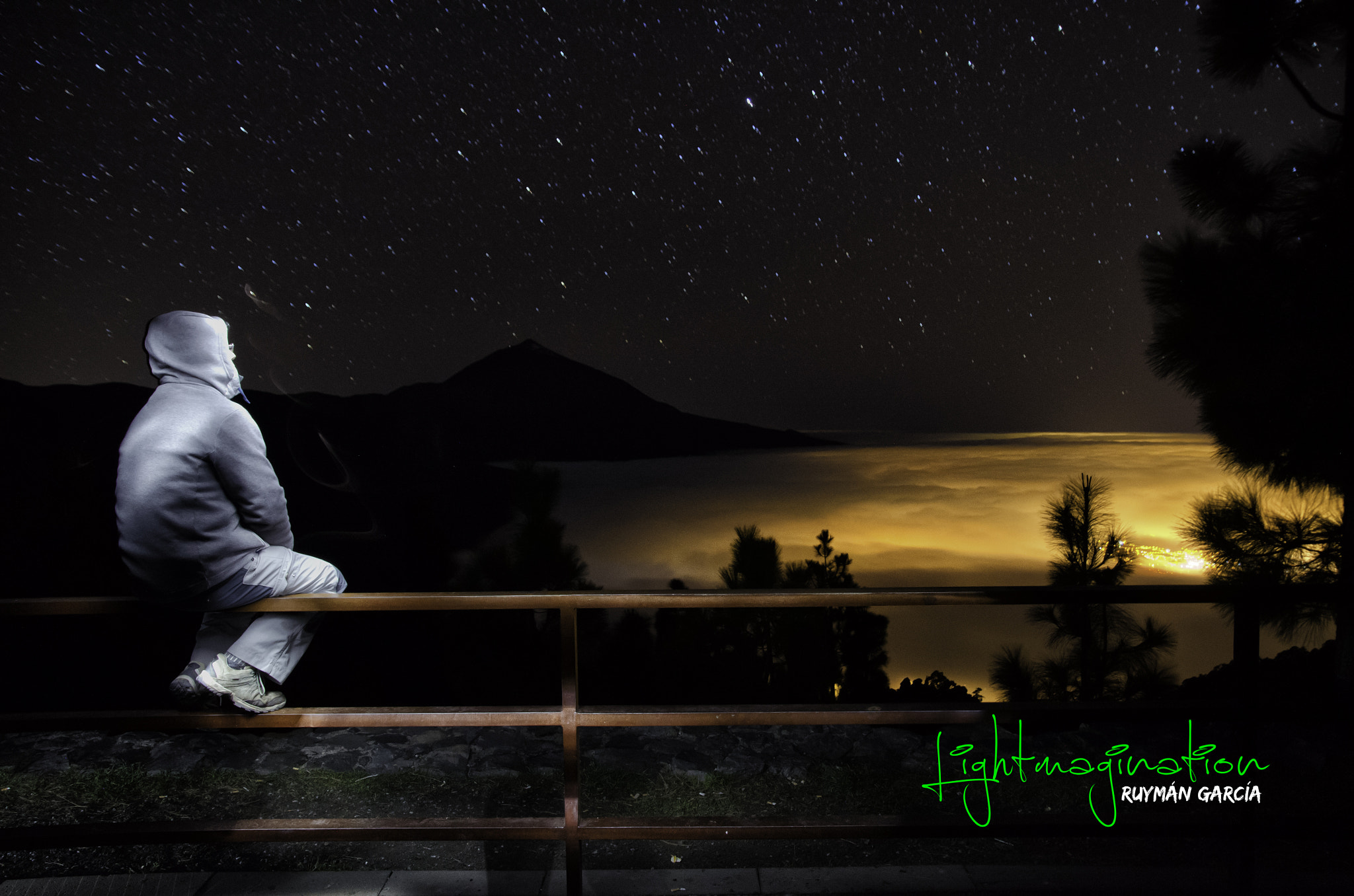 Sigma 17-50mm F2.8 EX DC OS HSM sample photo. Light painting & nightscape photography