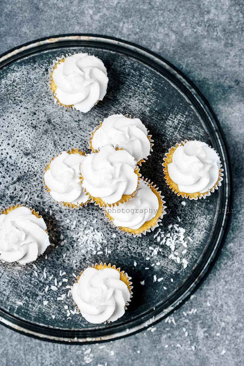 Sony a7R + Sony 100mm F2.8 Macro sample photo. Cupcakes photography