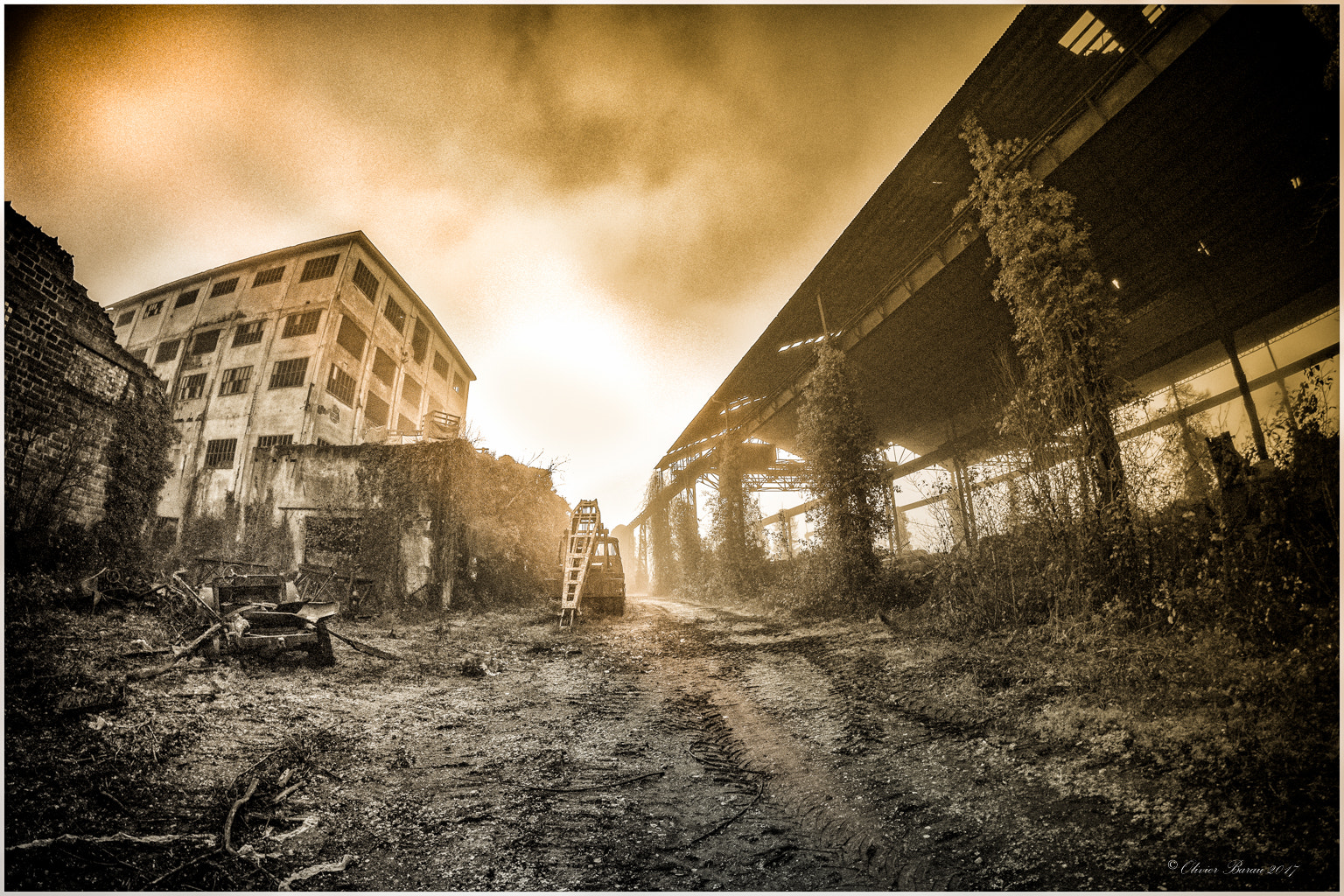 Nikon D7100 + Samyang 8mm F3.5 Aspherical IF MC Fisheye sample photo. Apocalyspe photography