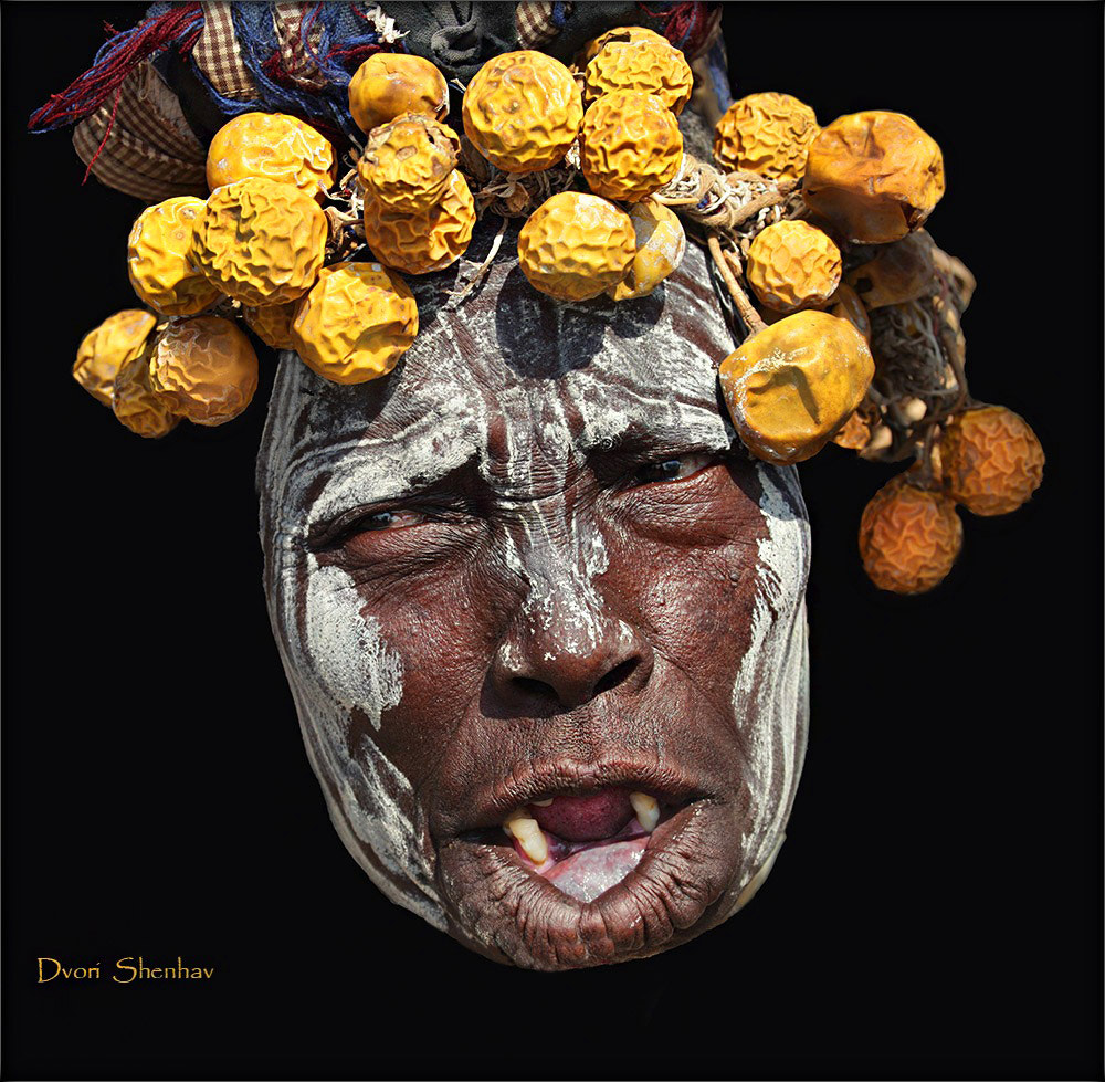 Canon EF 70-300mm F4-5.6L IS USM sample photo. Woman from mursi tribe photography