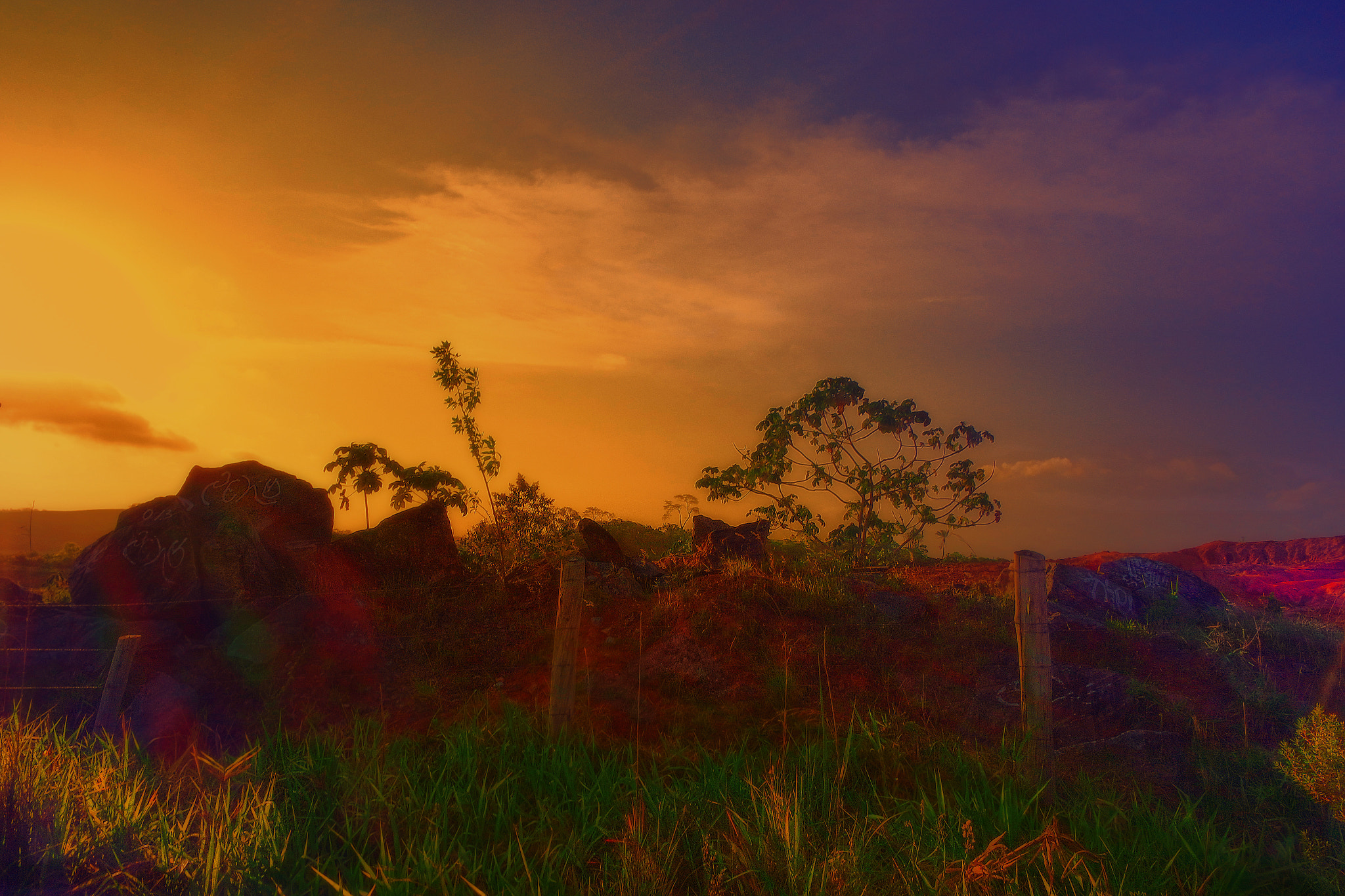 Samsung NX mini sample photo. Somewhere alongside the road photography