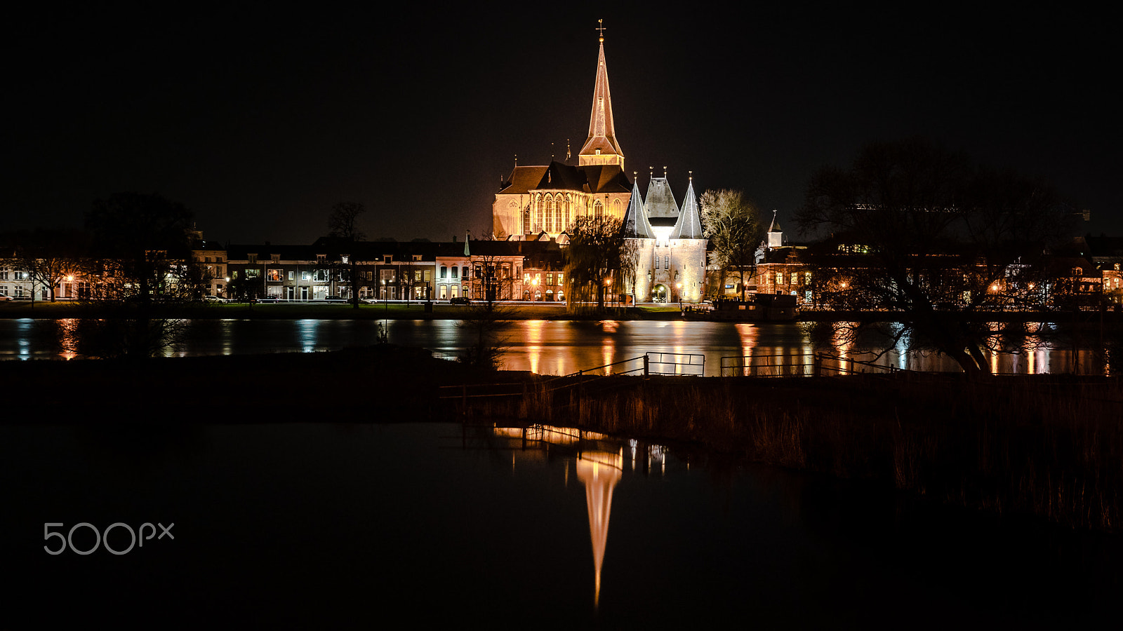 Sony Alpha DSLR-A900 sample photo. Night pictures of the historical city kampen, overijssel, nether photography