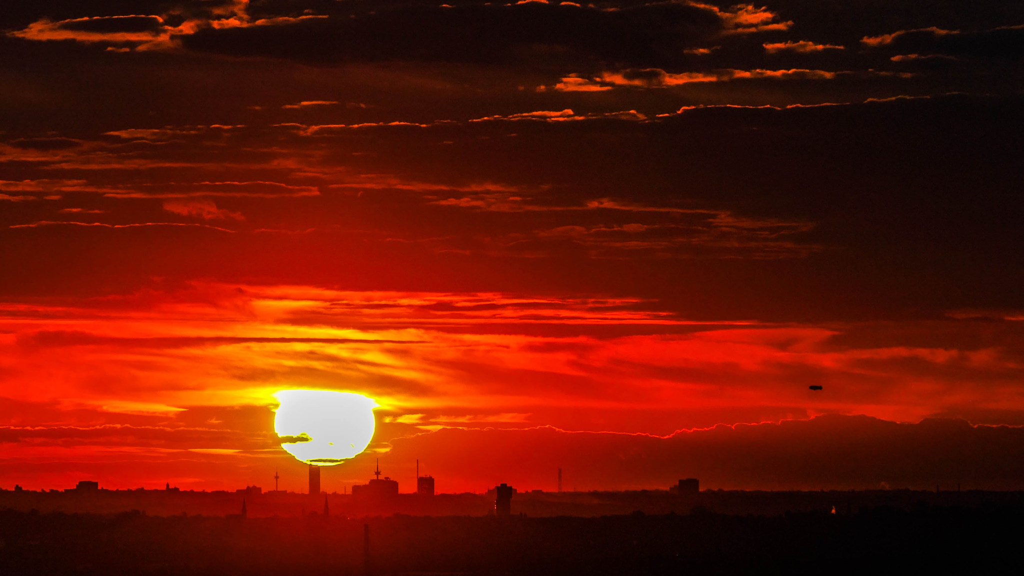 Panasonic Lumix DMC-G6 sample photo. Sundown over ruhr area photography