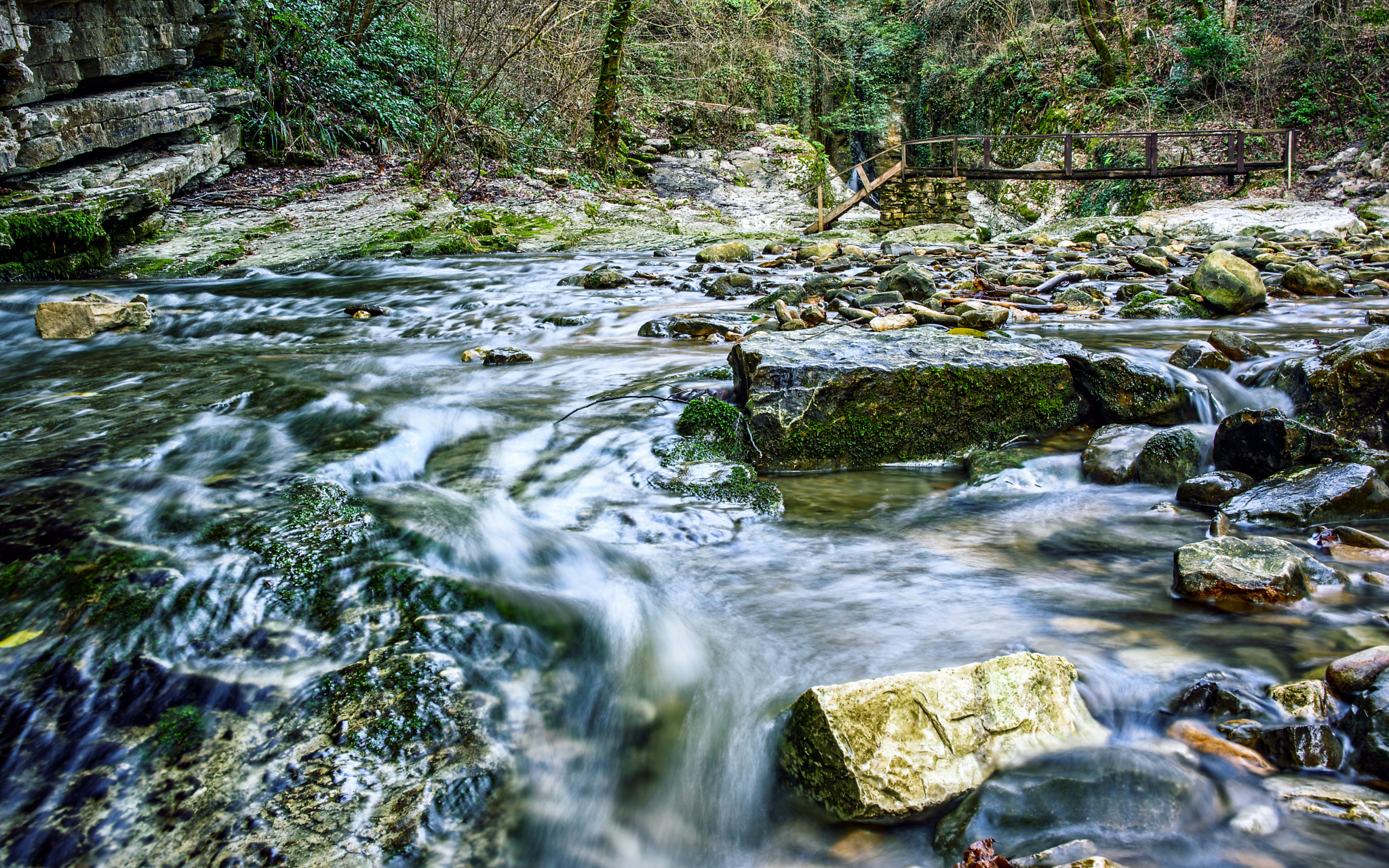 Nikon D750 + AF Zoom-Nikkor 28-105mm f/3.5-4.5D IF sample photo. Mountain river photography