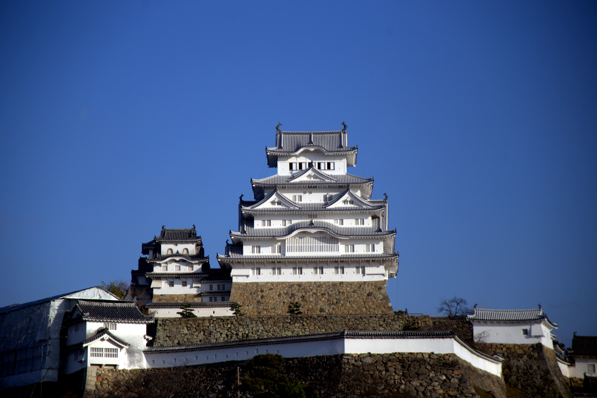 Canon EF 28-105mm f/3.5-4.5 USM sample photo. Himeji castle photography