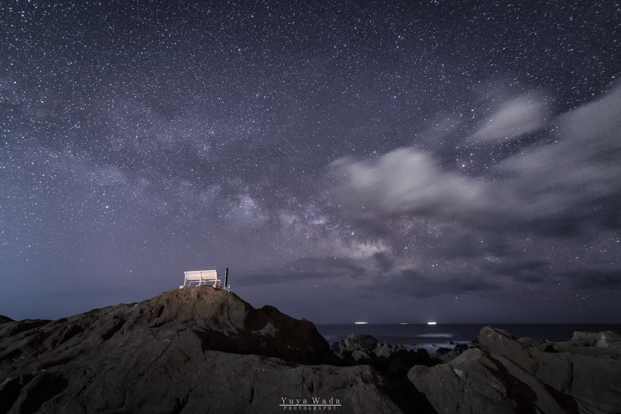 Nikon D750 + Tokina AT-X 16-28mm F2.8 Pro FX sample photo. Lover's bench photography