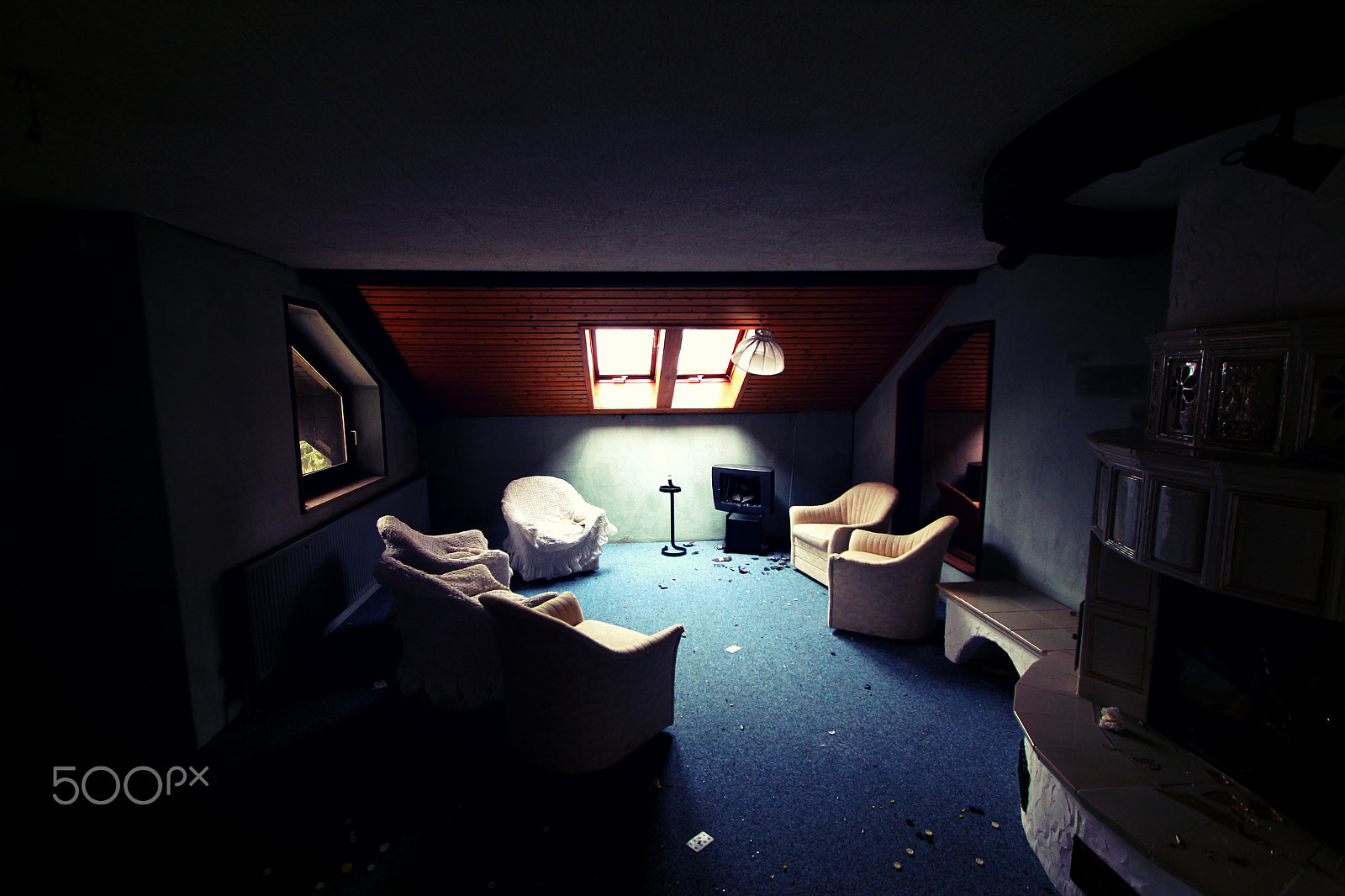 Canon EF-S 10-22mm F3.5-4.5 USM sample photo. Fireplace room photography