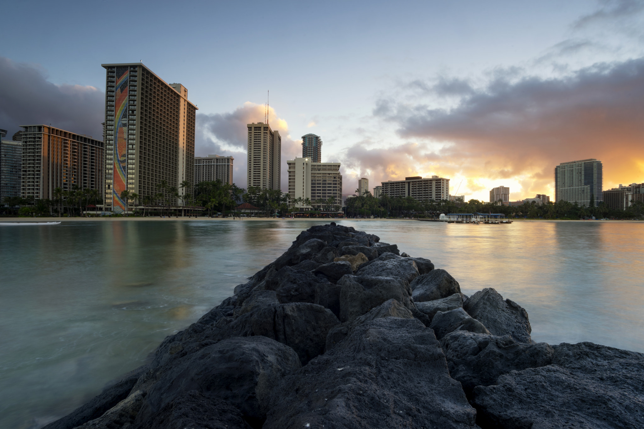 Sony a7 + Minolta AF 28-85mm F3.5-4.5 New sample photo. Sunrise at waikiki photography