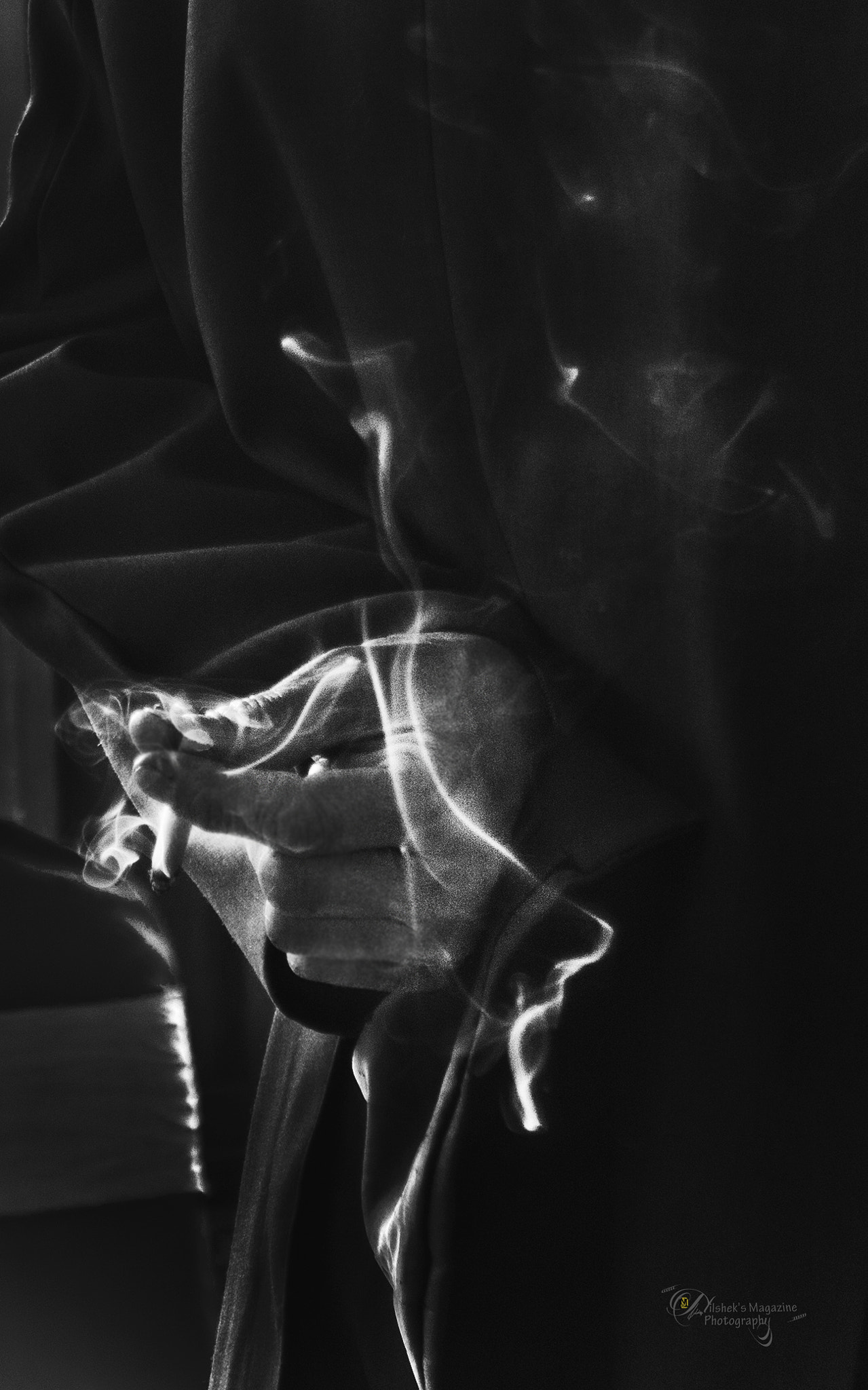 Canon EF-S 18-55mm F3.5-5.6 II sample photo. Abstract smoke photography