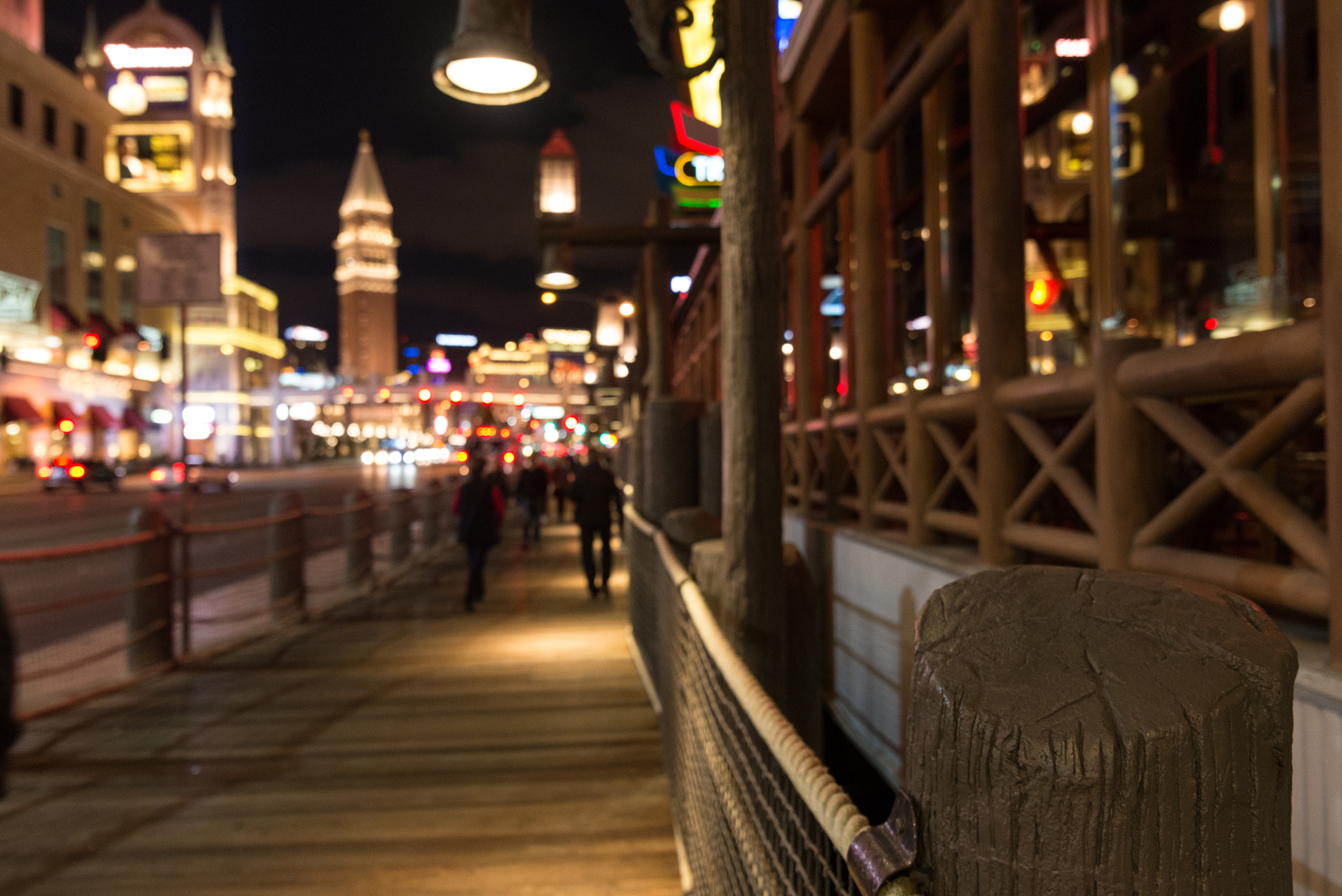 Tokina AT-X 17-35mm F4 Pro FX sample photo. Las vegas night photography