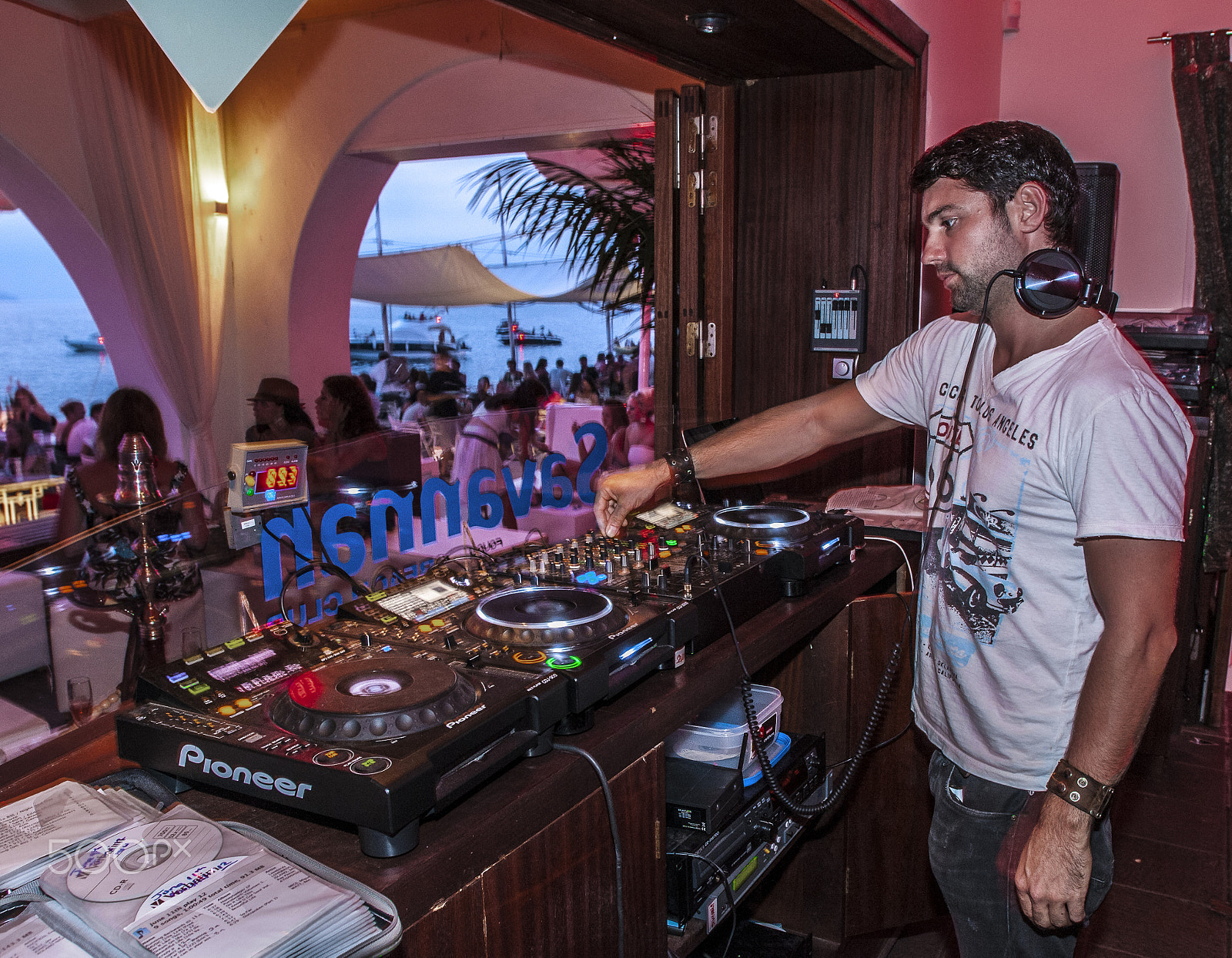 Nikon AF-S Nikkor 17-35mm F2.8D ED-IF sample photo. People from ibiza photography