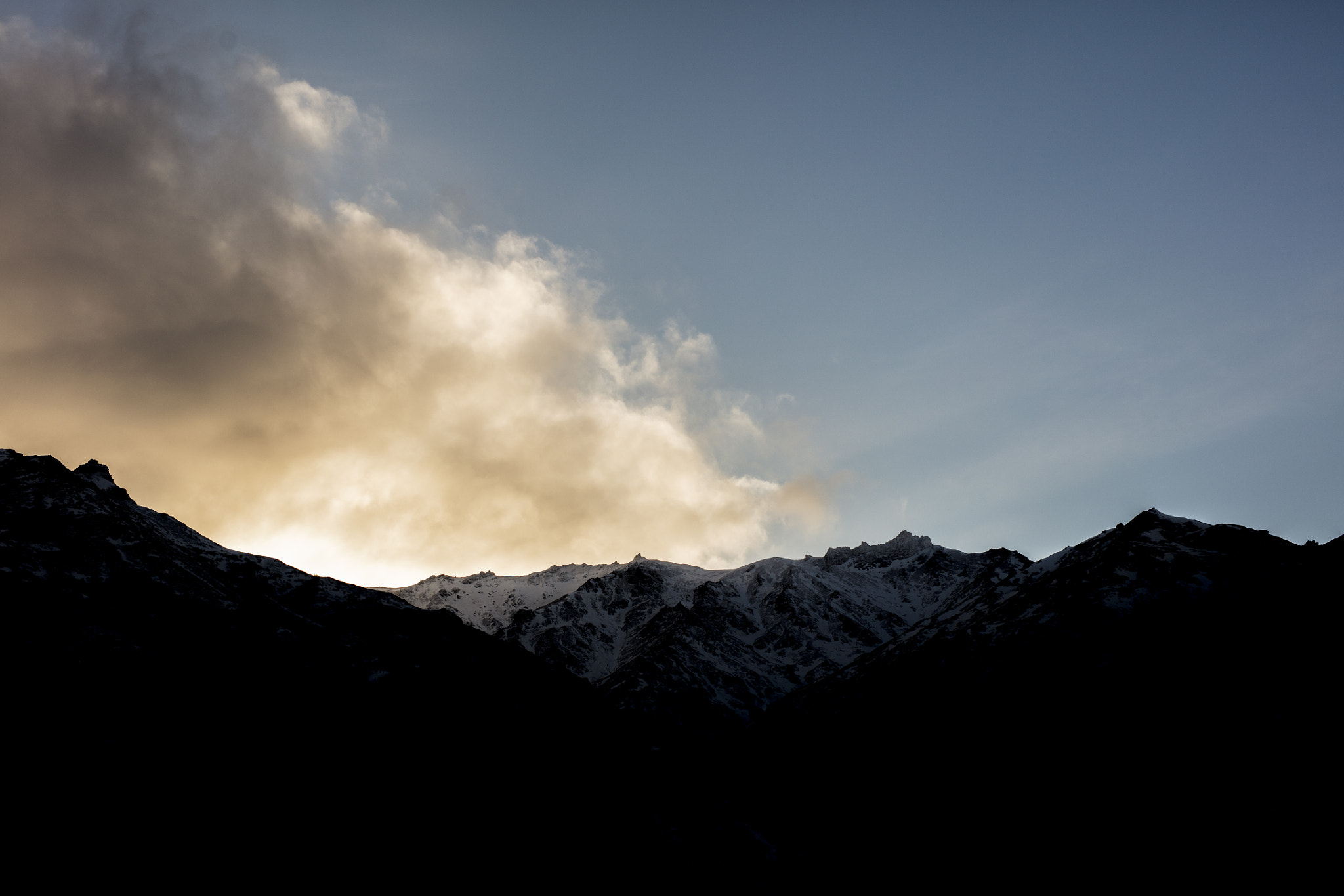 Canon EOS 5DS R + ZEISS Milvus 50mm F1.4 sample photo. Bright skies photography