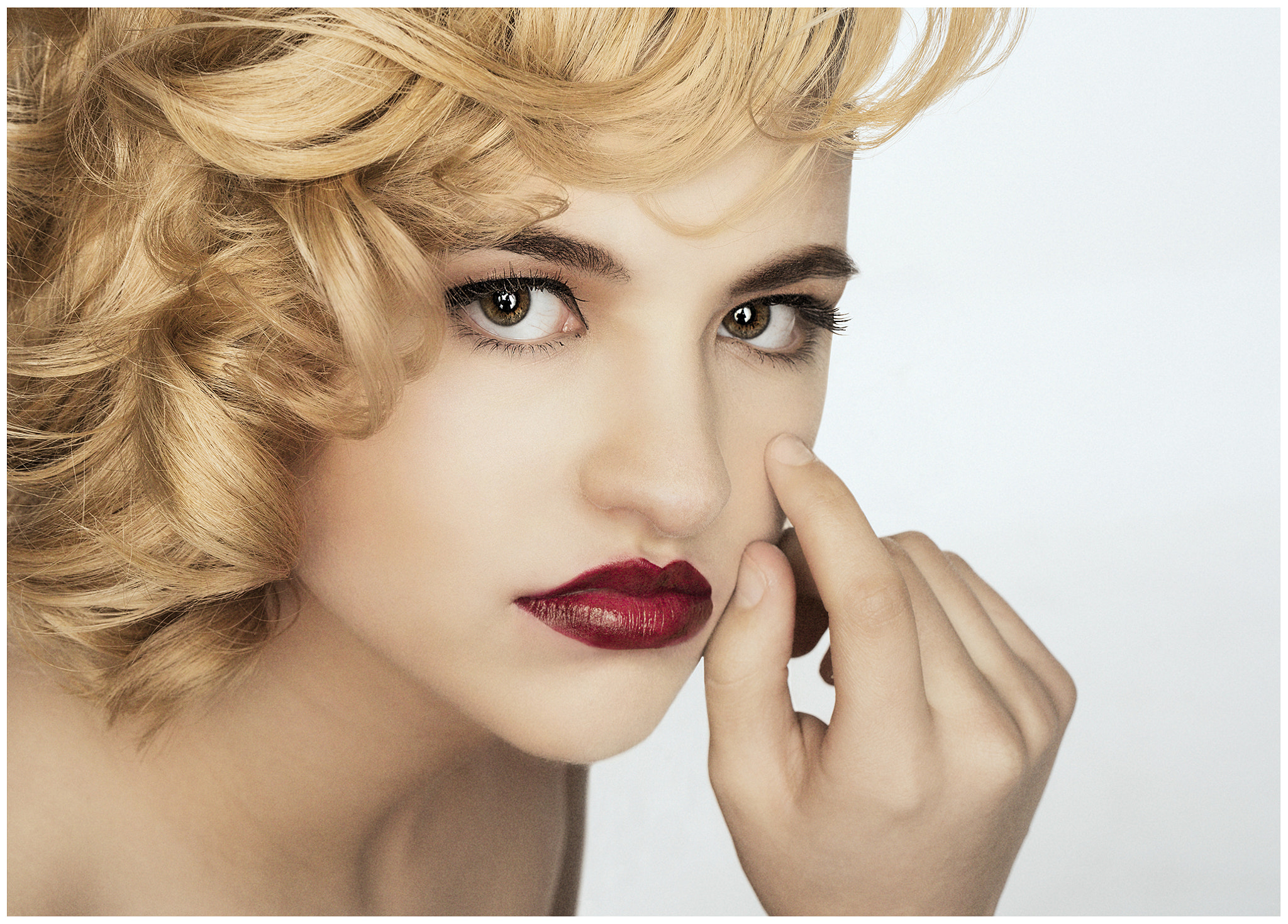 ZEISS Batis 85mm F1.8 sample photo. Strawberry blonde photography