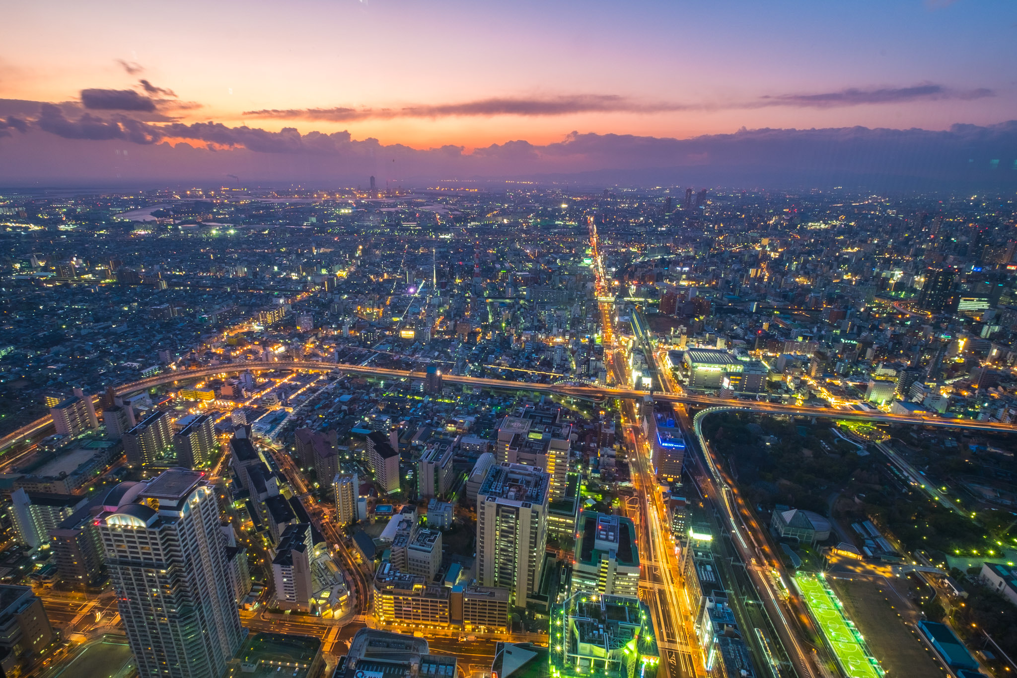 Fujifilm X-E2 + Fujifilm XF 10-24mm F4 R OIS sample photo. Osaka city in twilight photography