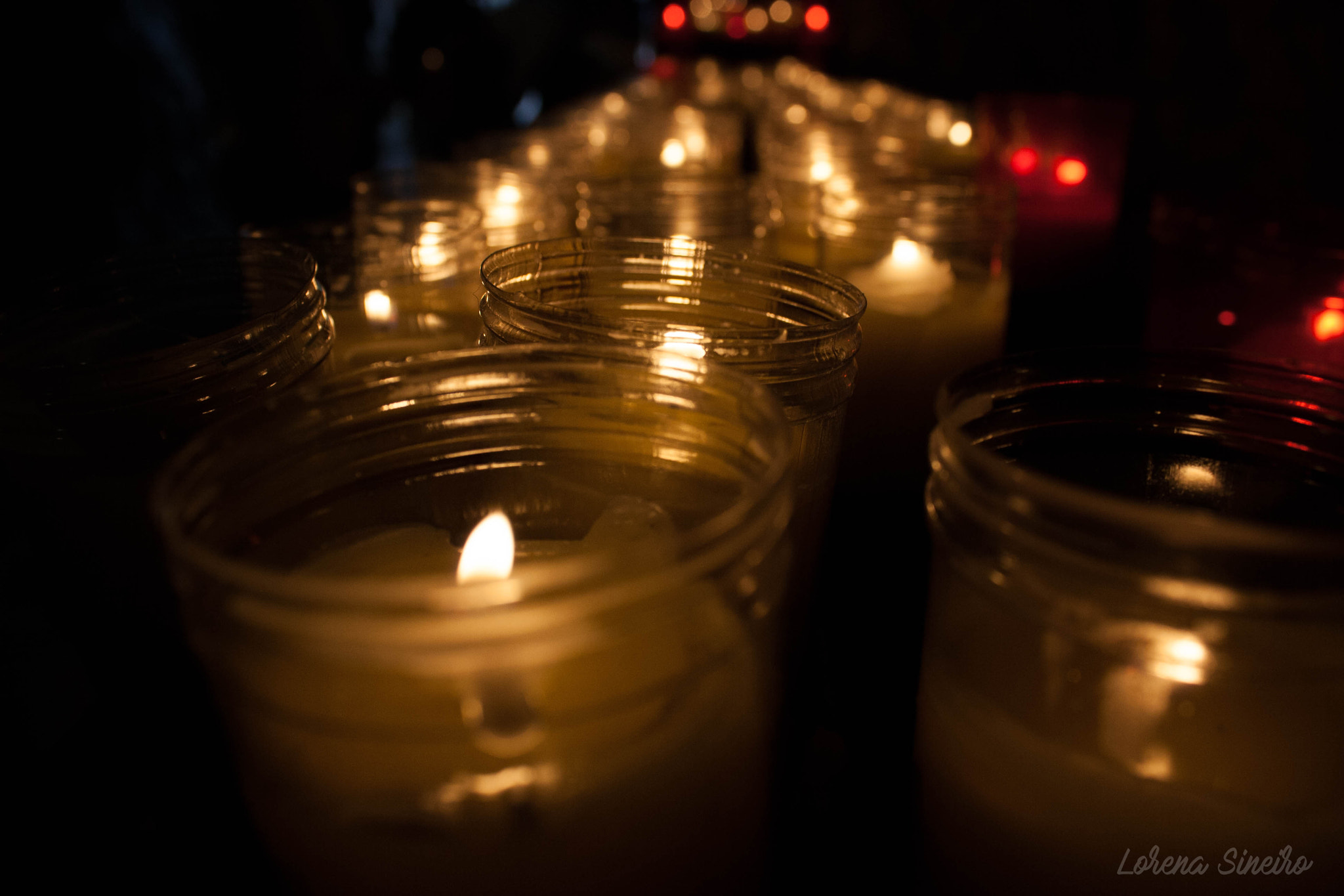 Canon EOS 1000D (EOS Digital Rebel XS / EOS Kiss F) sample photo. Candles in the mountain's church photography