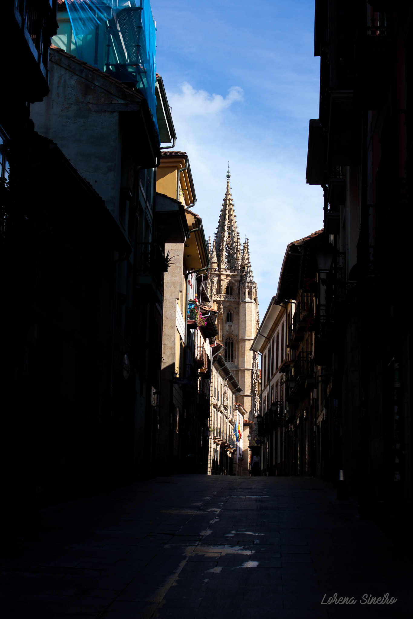 Canon EOS 1000D (EOS Digital Rebel XS / EOS Kiss F) sample photo. Routed to the cathedral photography
