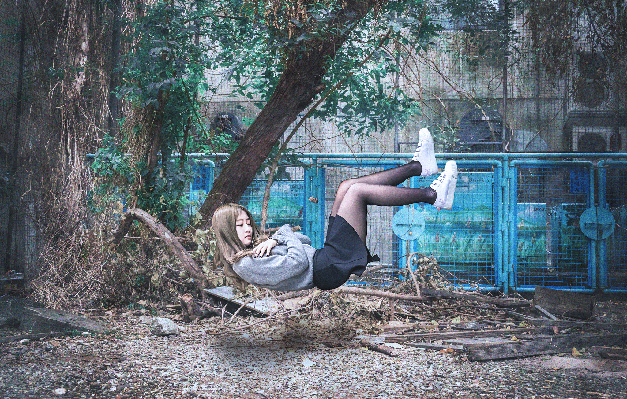 Canon EF 24-70mm F4L IS USM sample photo. Air girl photography