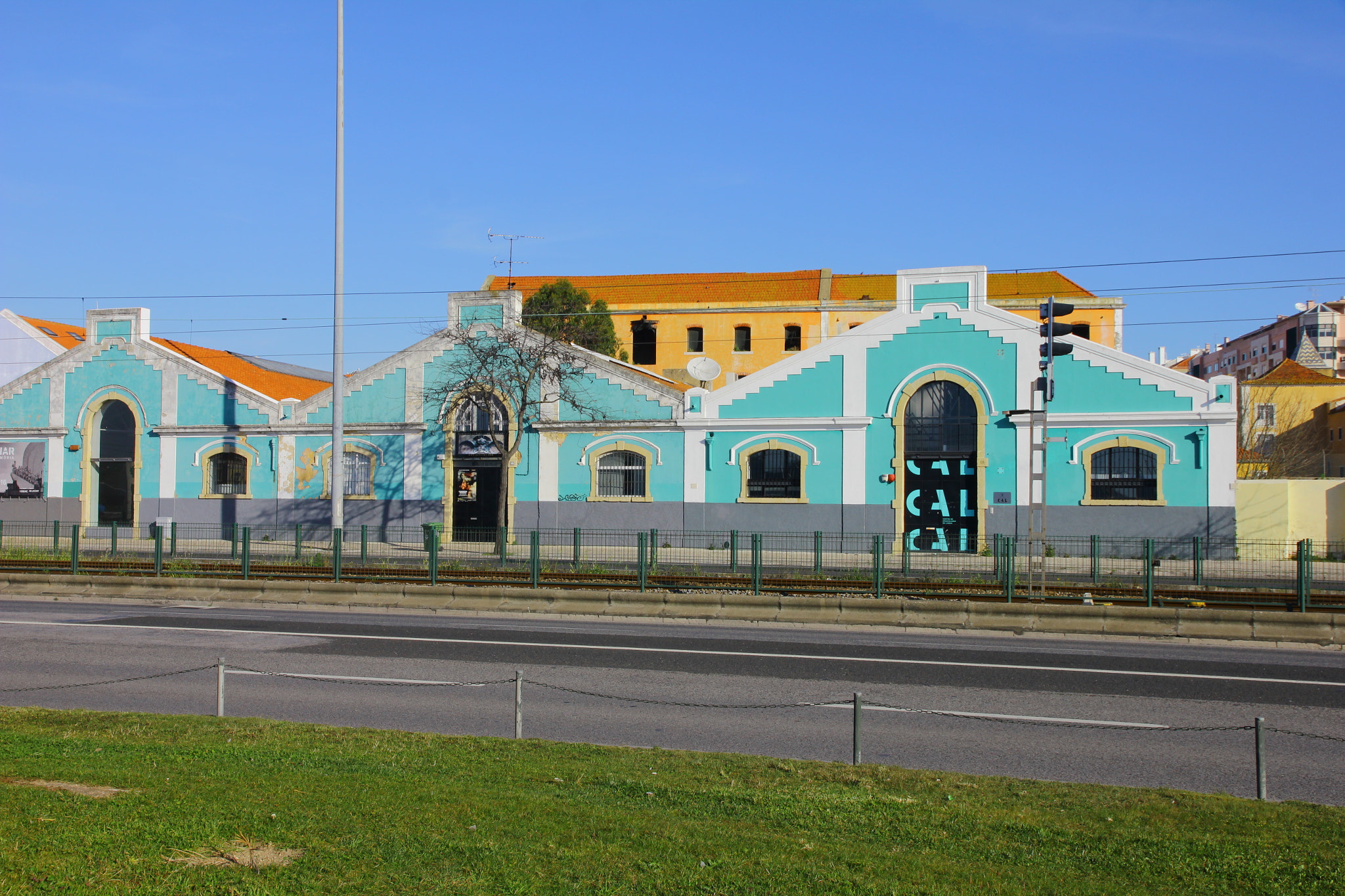 Canon EOS 550D (EOS Rebel T2i / EOS Kiss X4) sample photo. Docks, lisbonne photography