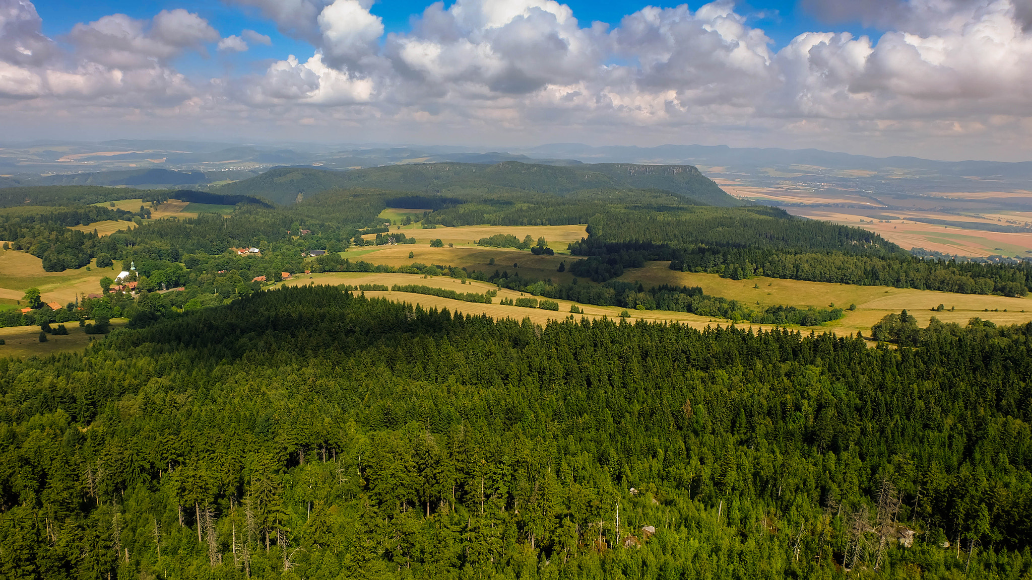 Fujifilm XC 16-50mm F3.5-5.6 OIS sample photo. Table mountains, poland photography