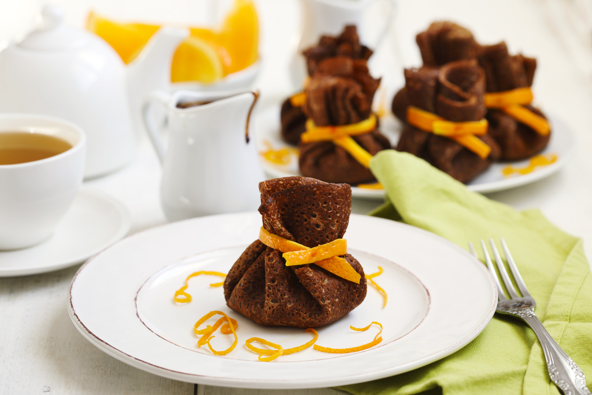 Canon EF 100mm F2.8 Macro USM sample photo. Chocolate pancakes with orange photography