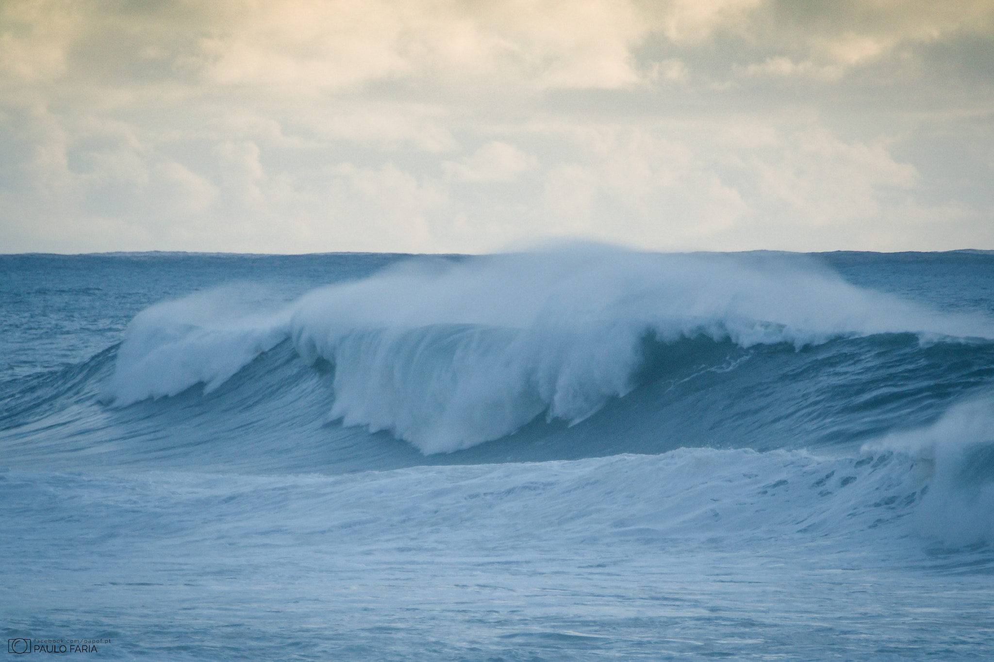 Tamron SP 35mm F1.8 Di VC USD sample photo. Catch a wave photography