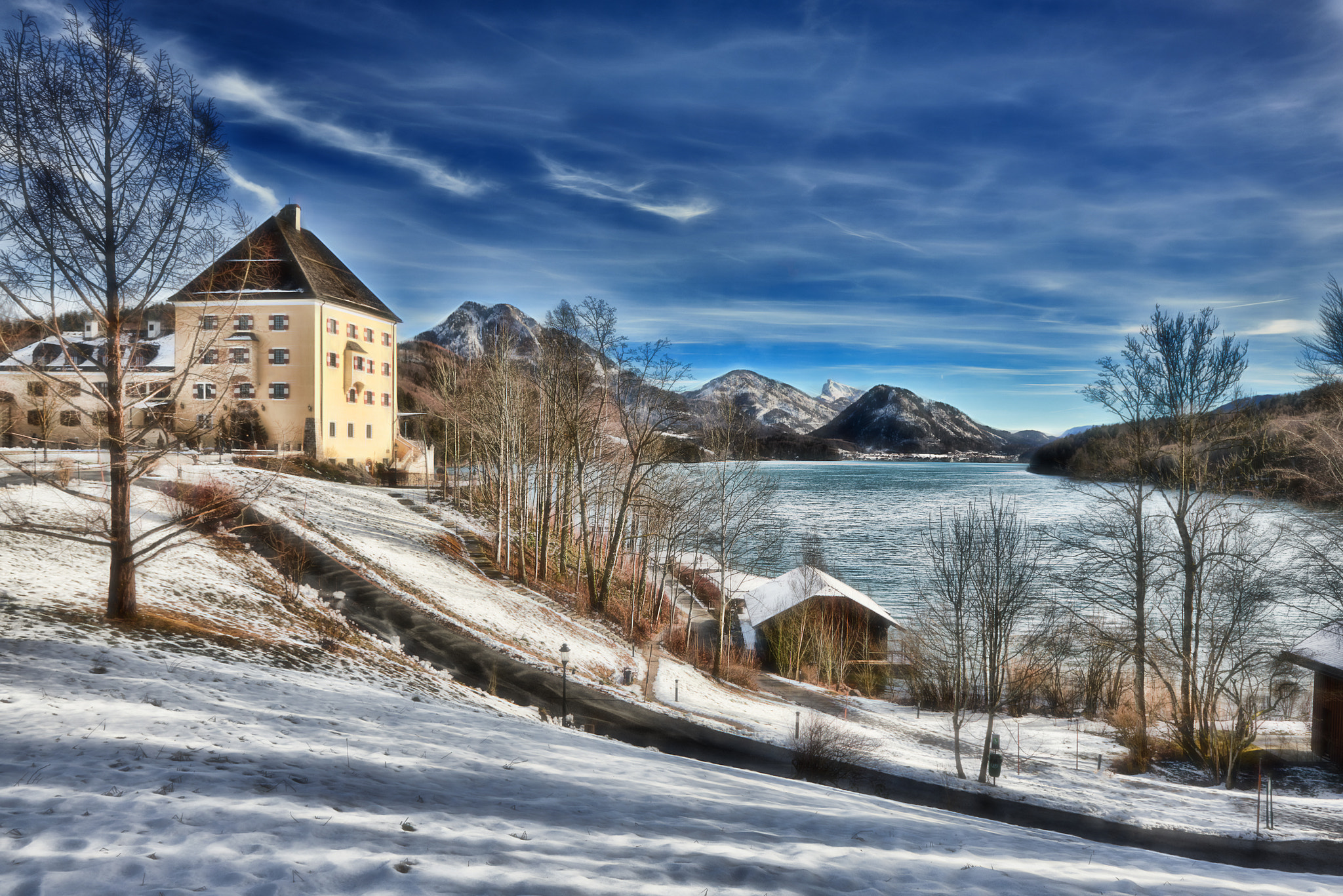 Nikon AF-S Nikkor 24-70mm F2.8G ED sample photo. Castle and lake photography