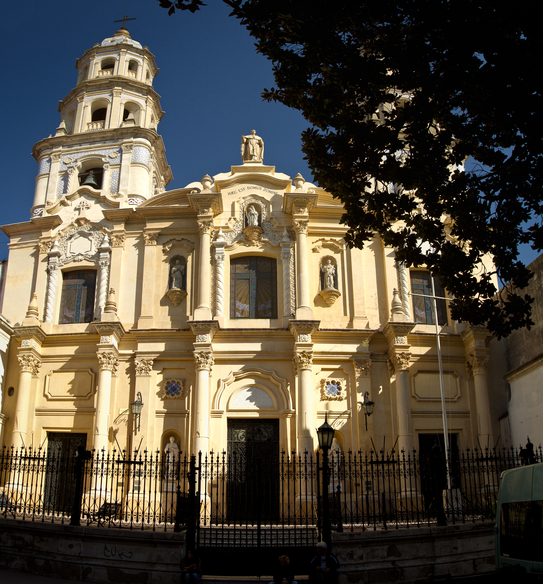 Canon EOS 7D + Canon EF 16-35mm F2.8L II USM sample photo. Old historic church with bell tower, buenos aires photography